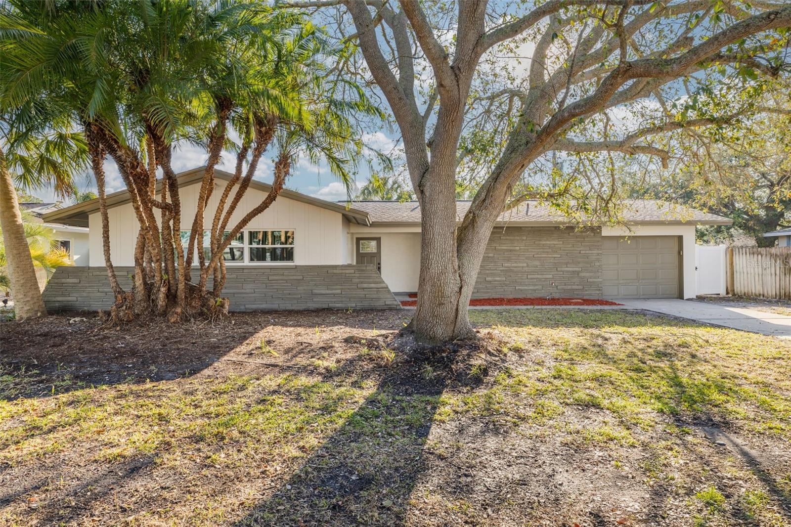 2215 CEDAR DR, DUNEDIN, FL, 34698