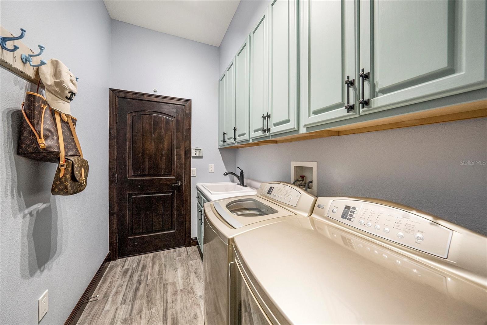 9203 SEA OAKS CT, SEMINOLE, FL, 33776