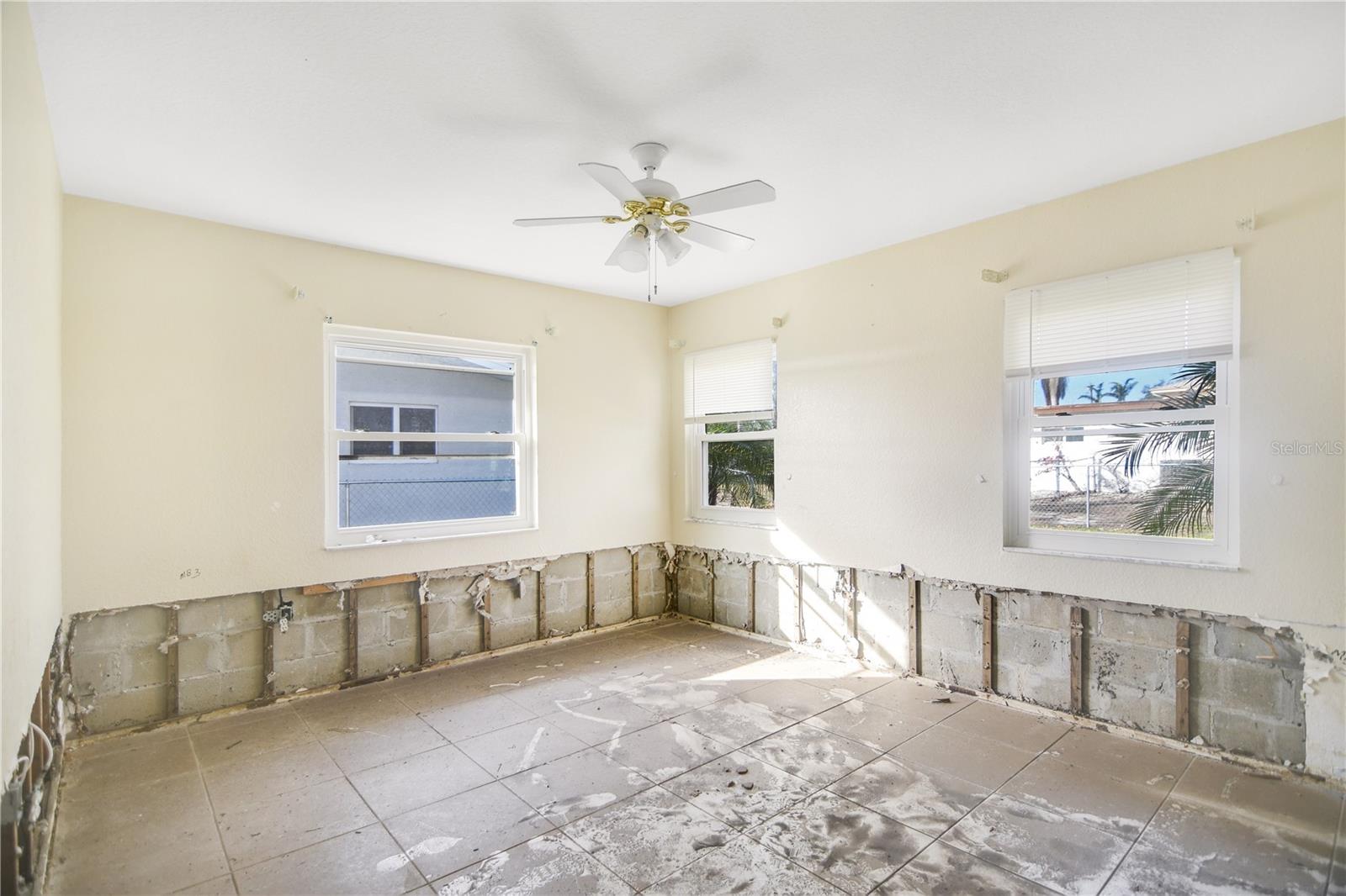 2022 RIVERSIDE DR E, BRADENTON, FL, 34208