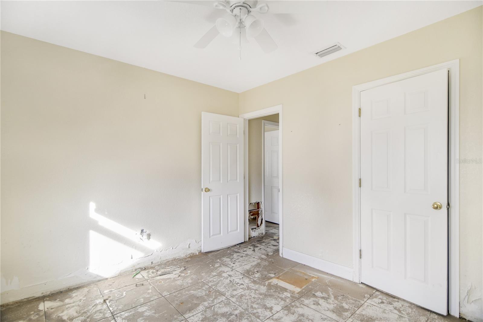 2022 RIVERSIDE DR E, BRADENTON, FL, 34208