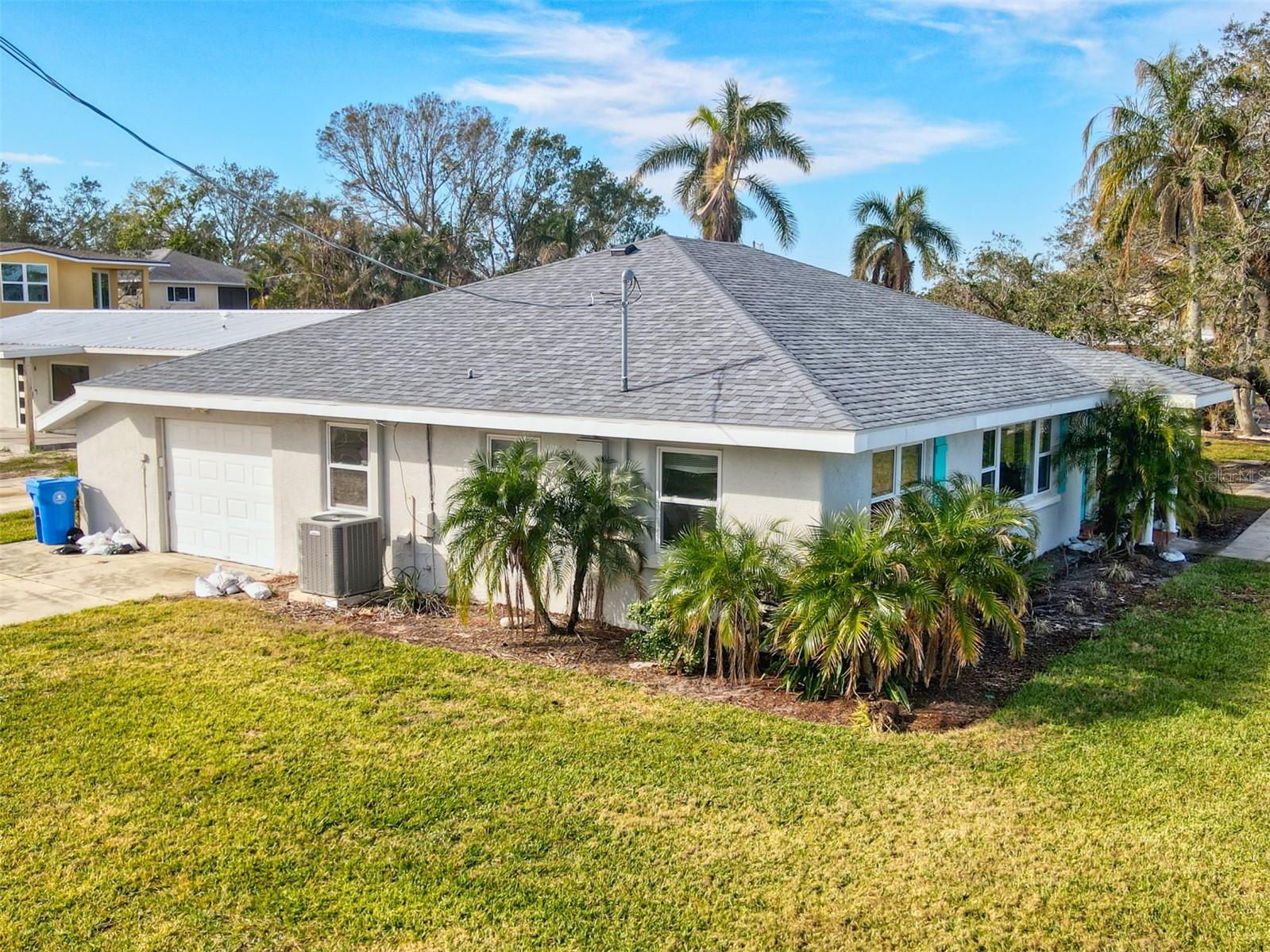 2022 RIVERSIDE DR E, BRADENTON, FL, 34208