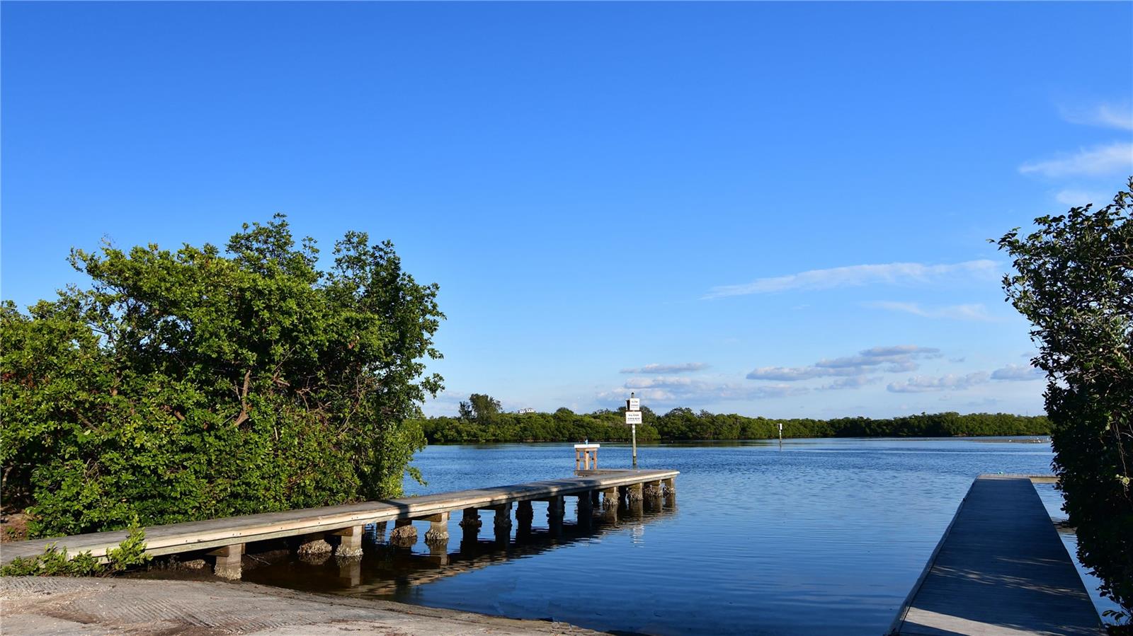2022 RIVERSIDE DR E, BRADENTON, FL, 34208