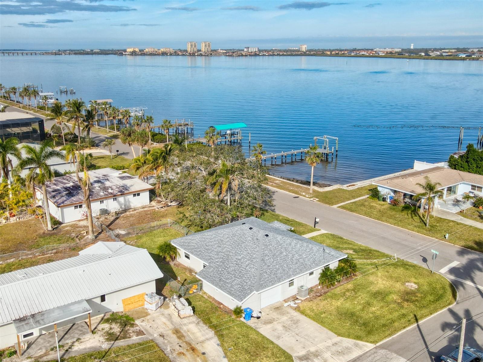 2022 RIVERSIDE DR E, BRADENTON, FL, 34208