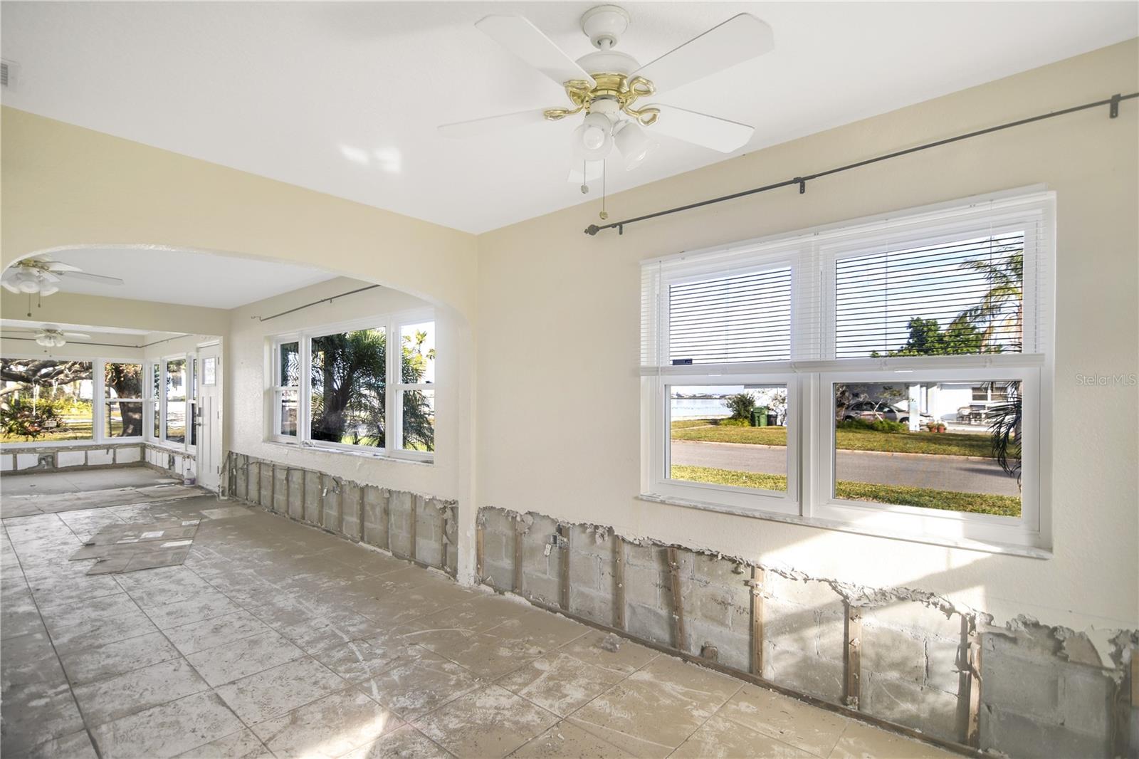 2022 RIVERSIDE DR E, BRADENTON, FL, 34208