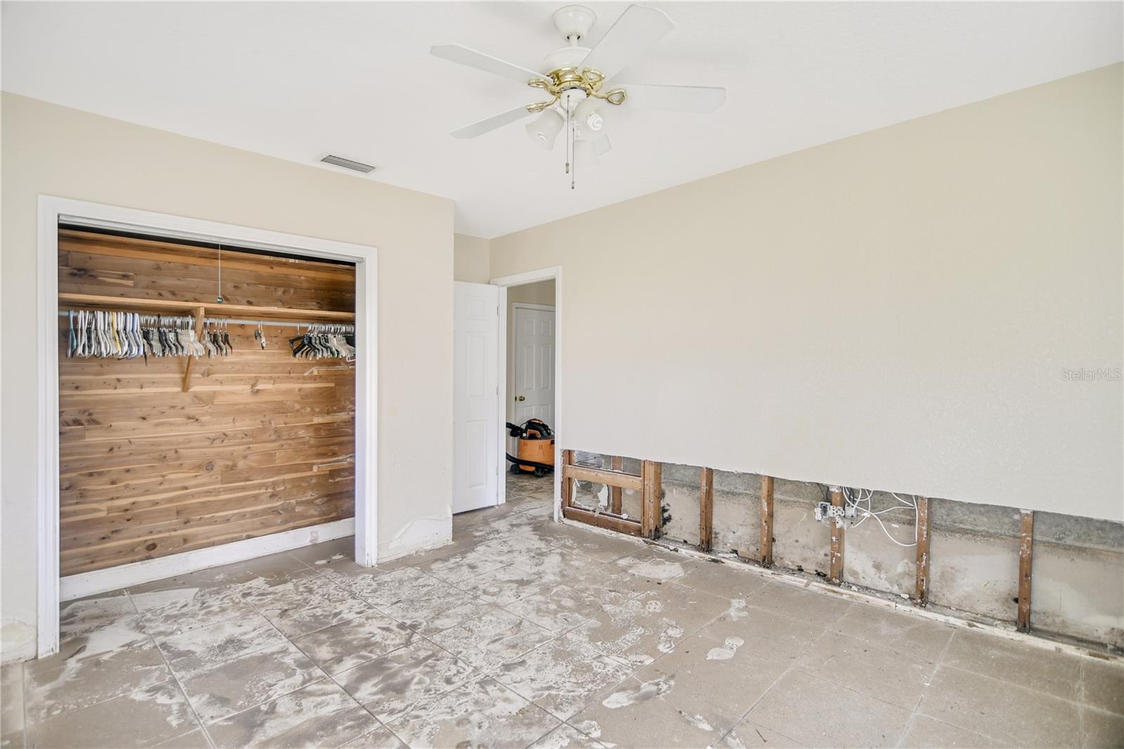 2022 RIVERSIDE DR E, BRADENTON, FL, 34208