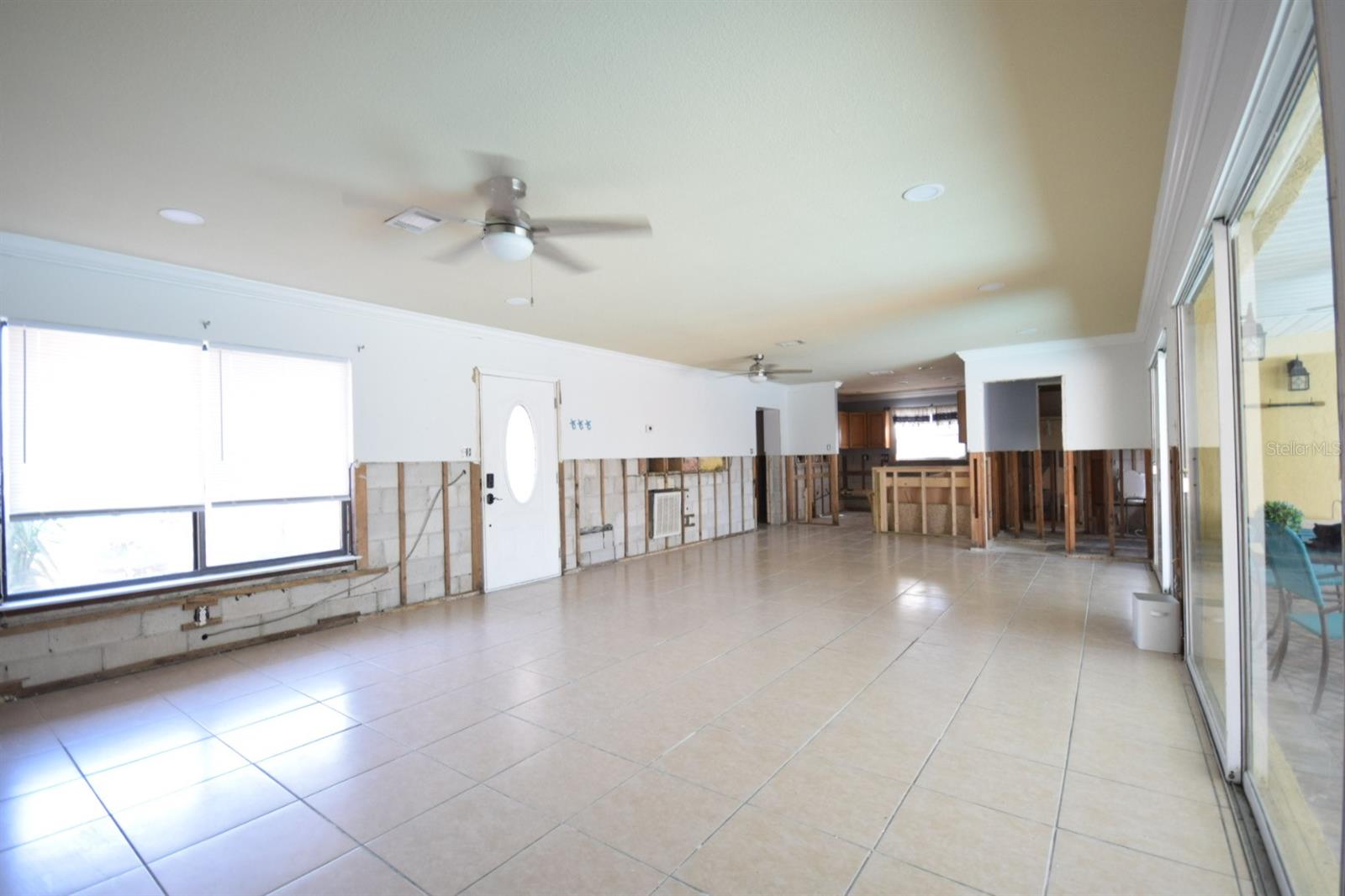 400 COUNTRY CLUB DR, OLDSMAR, FL, 34677