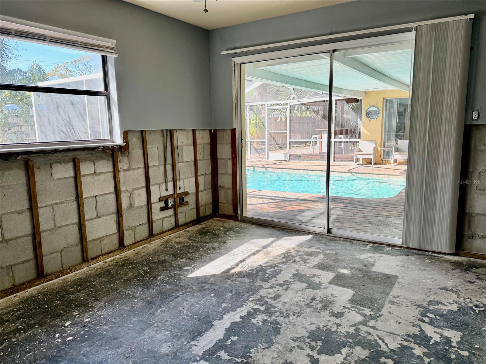 400 COUNTRY CLUB DR, OLDSMAR, FL, 34677