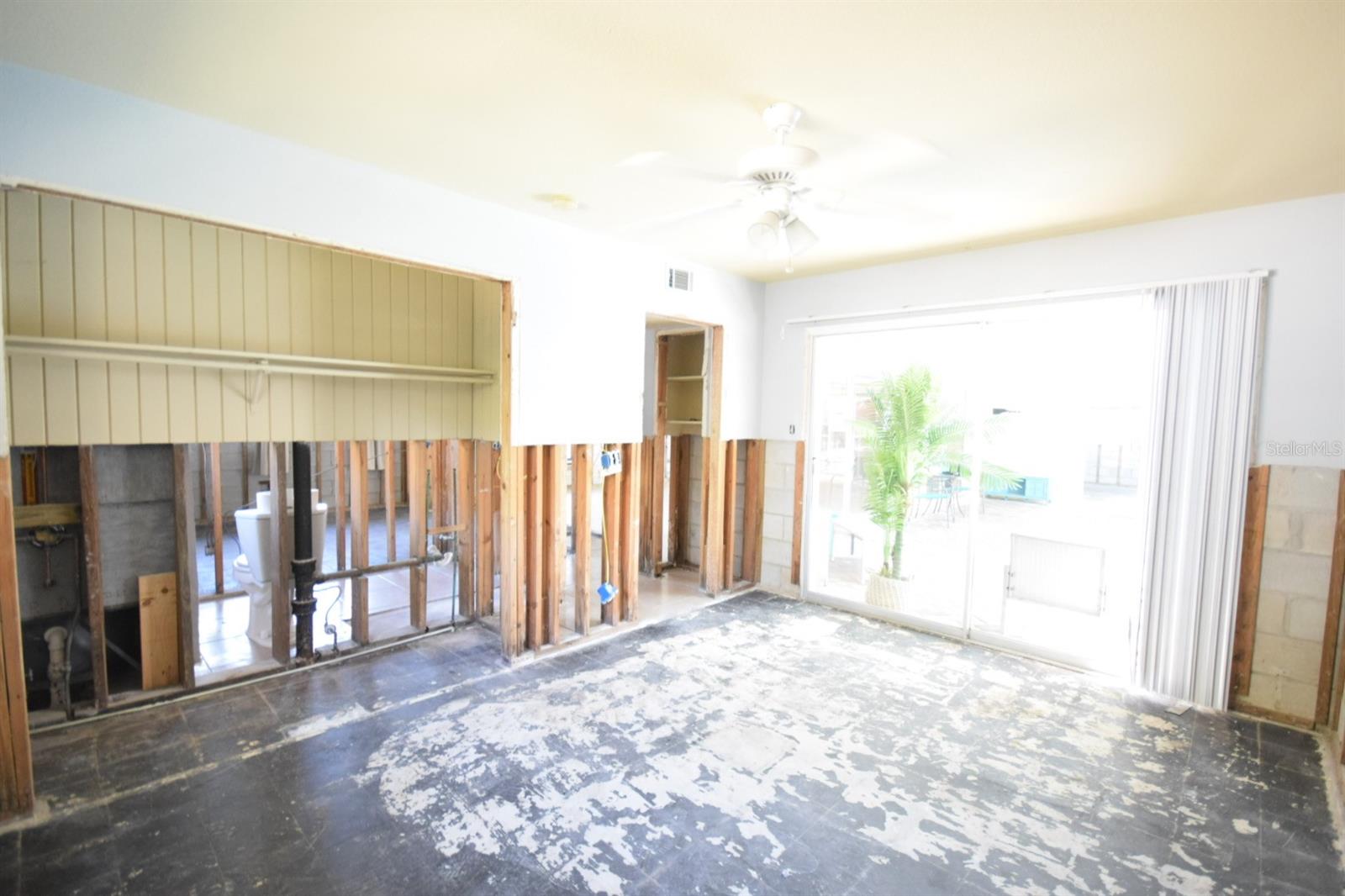 400 COUNTRY CLUB DR, OLDSMAR, FL, 34677
