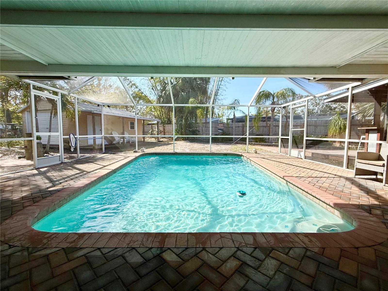 400 COUNTRY CLUB DR, OLDSMAR, FL, 34677