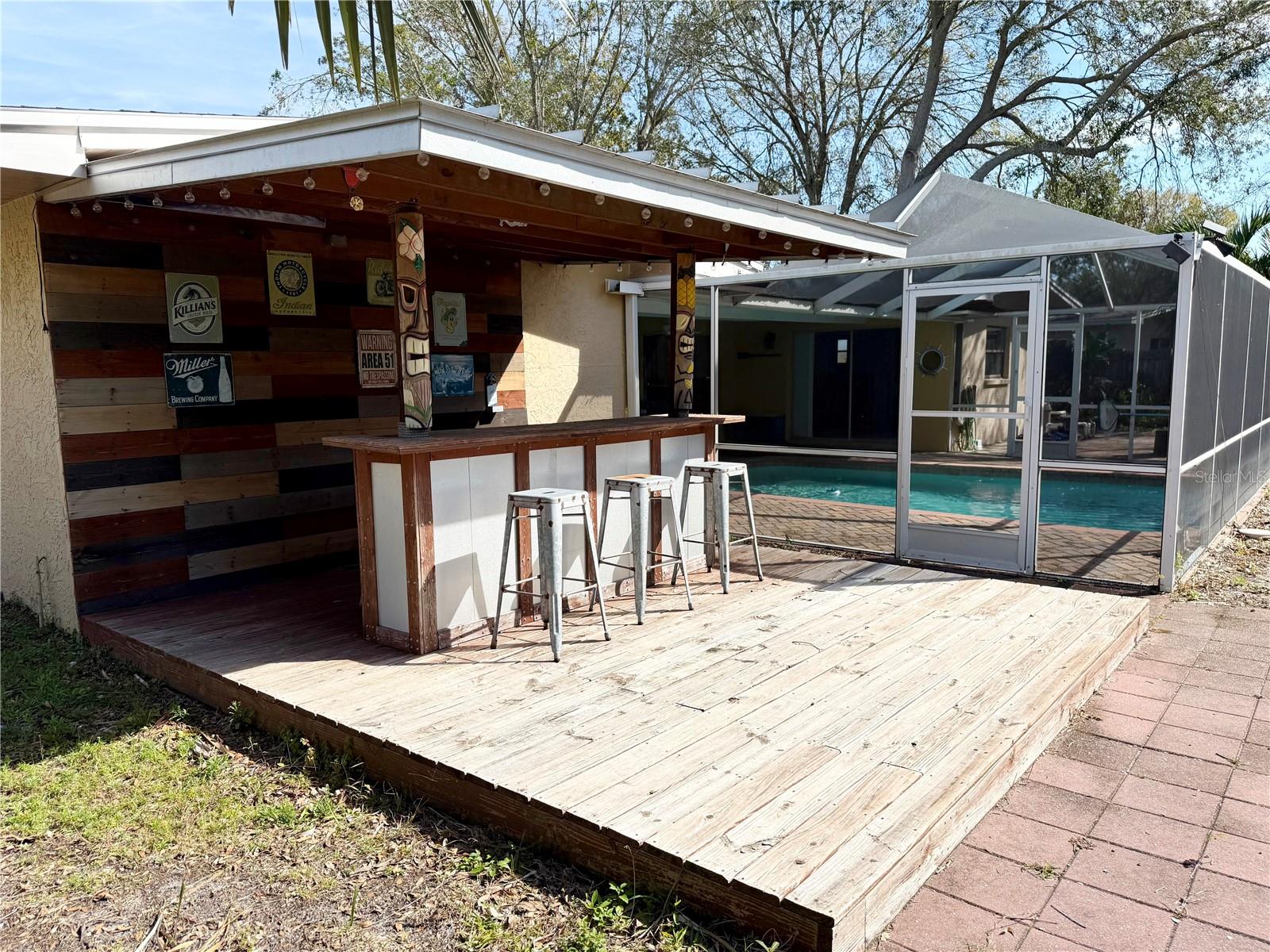 400 COUNTRY CLUB DR, OLDSMAR, FL, 34677