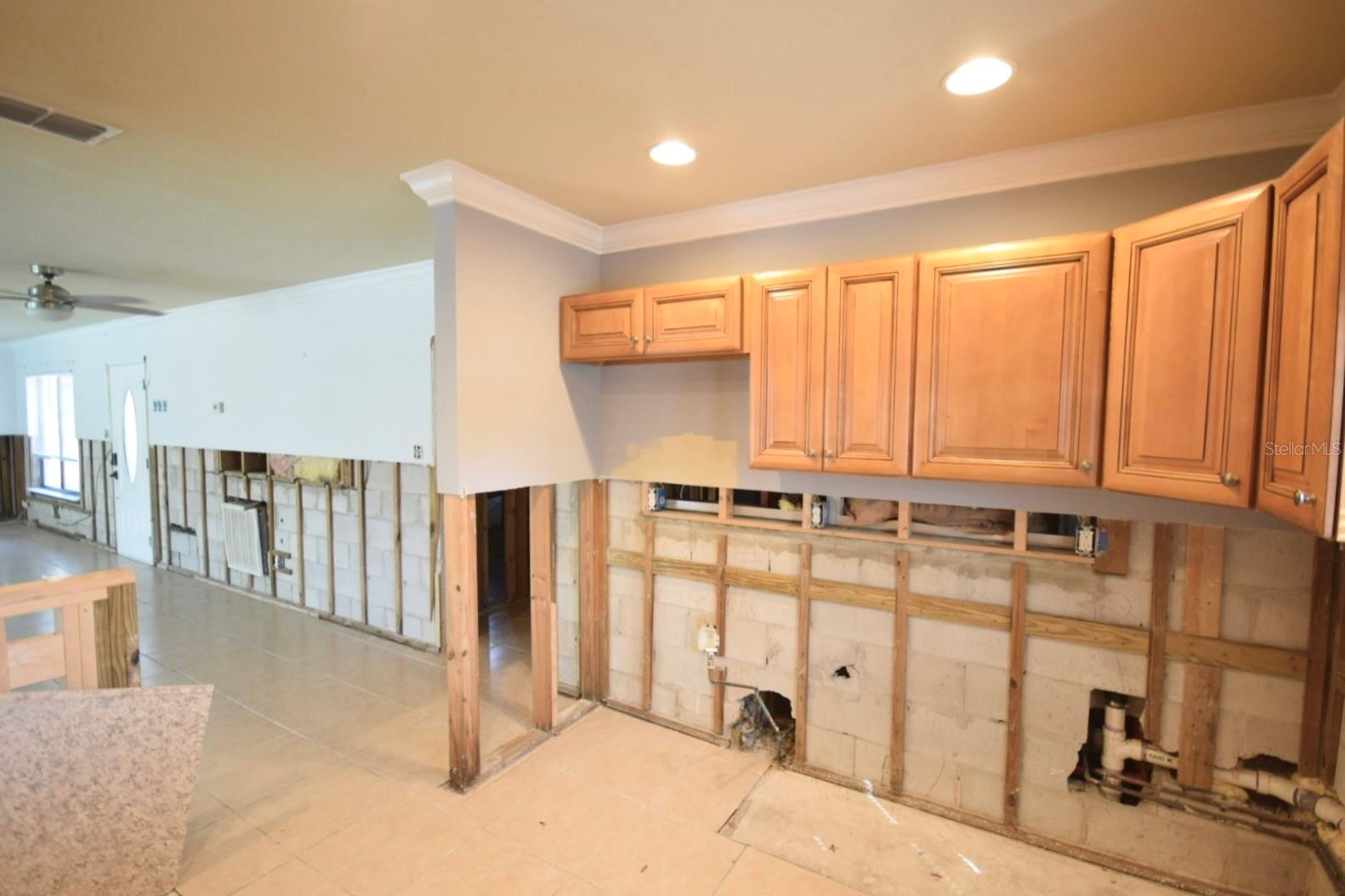 400 COUNTRY CLUB DR, OLDSMAR, FL, 34677