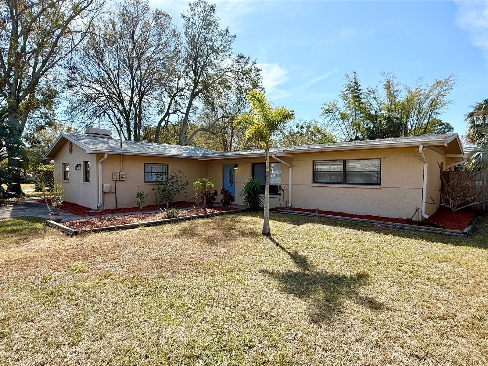 400 COUNTRY CLUB DR, OLDSMAR, FL, 34677
