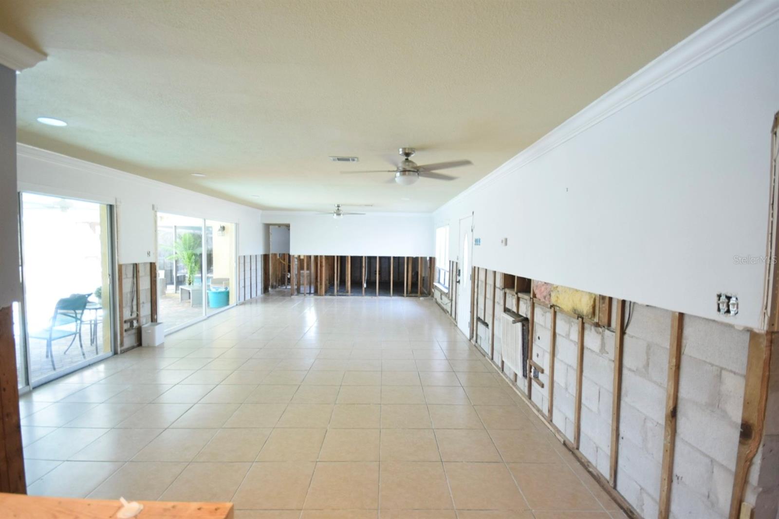400 COUNTRY CLUB DR, OLDSMAR, FL, 34677