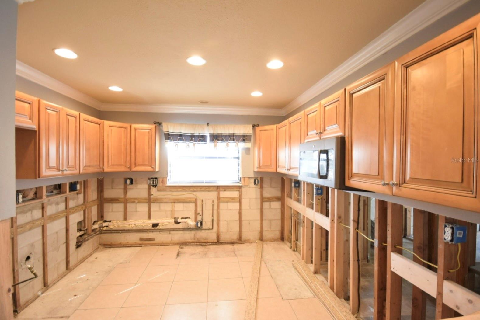 400 COUNTRY CLUB DR, OLDSMAR, FL, 34677