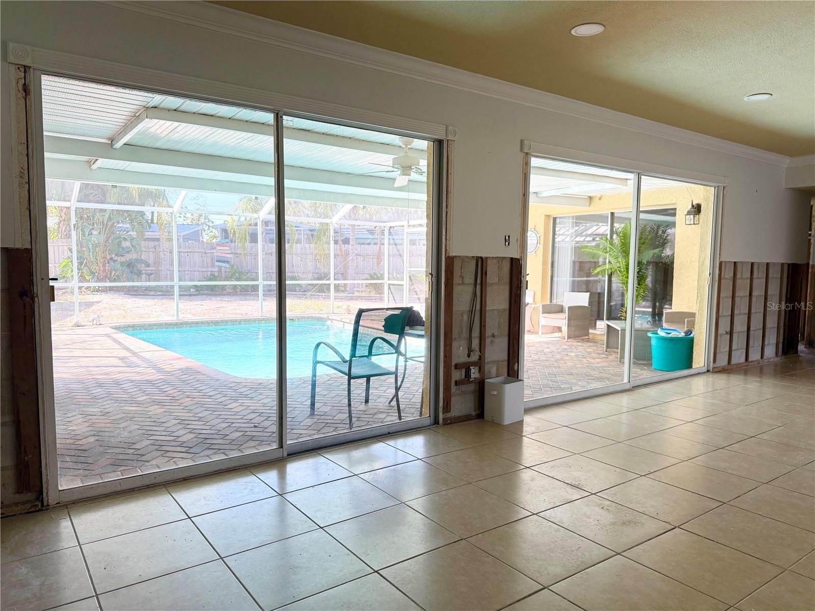400 COUNTRY CLUB DR, OLDSMAR, FL, 34677