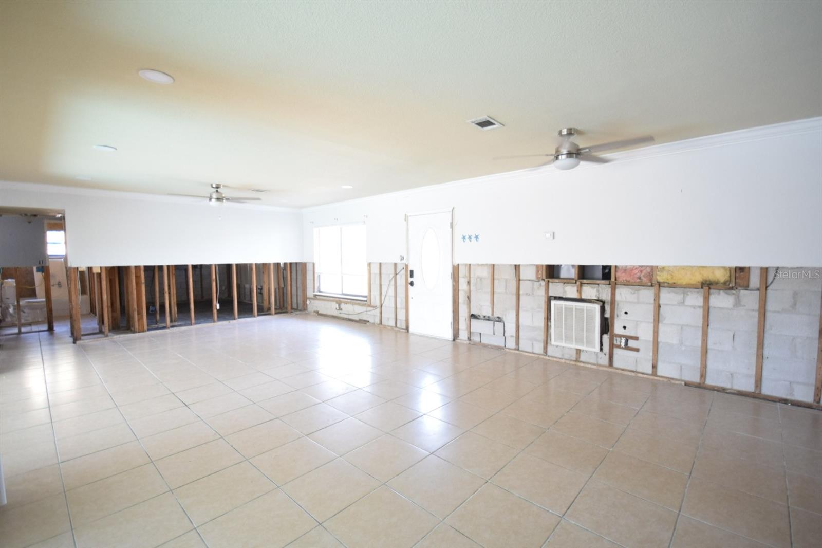 400 COUNTRY CLUB DR, OLDSMAR, FL, 34677