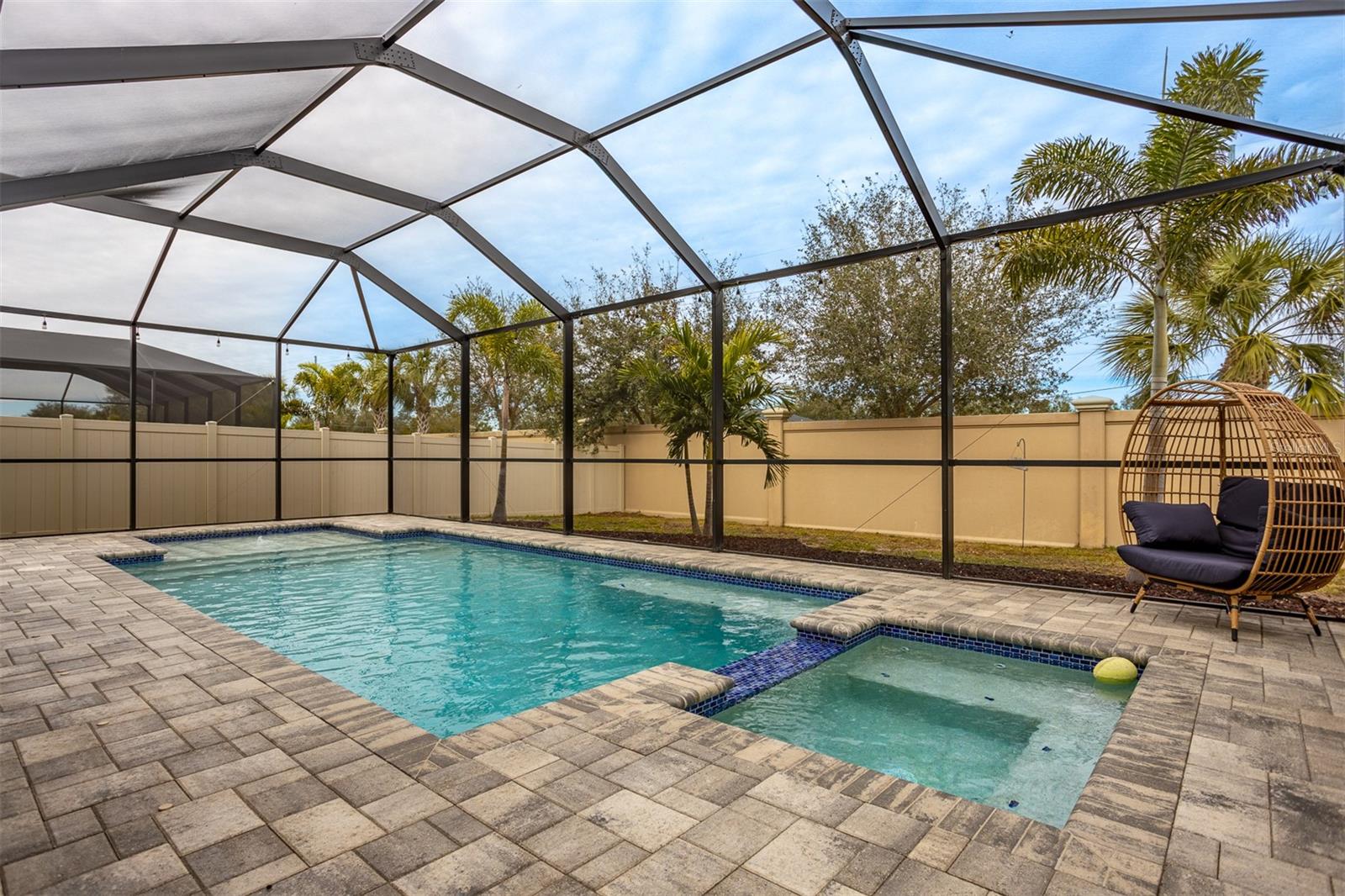 11550 LAKE LUCAYA DR, RIVERVIEW, FL, 33579