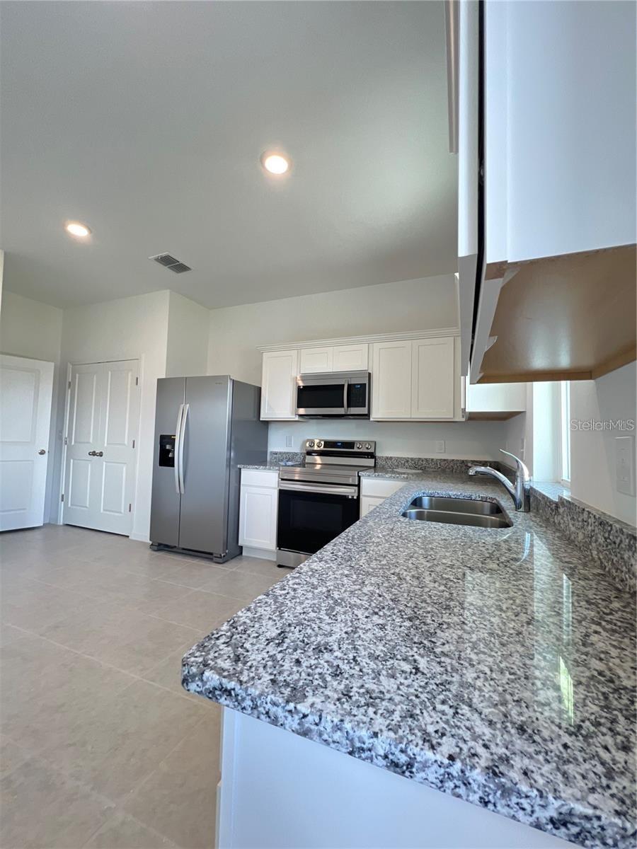 2212 BEAR PEAK RD, MINNEOLA, FL, 34715