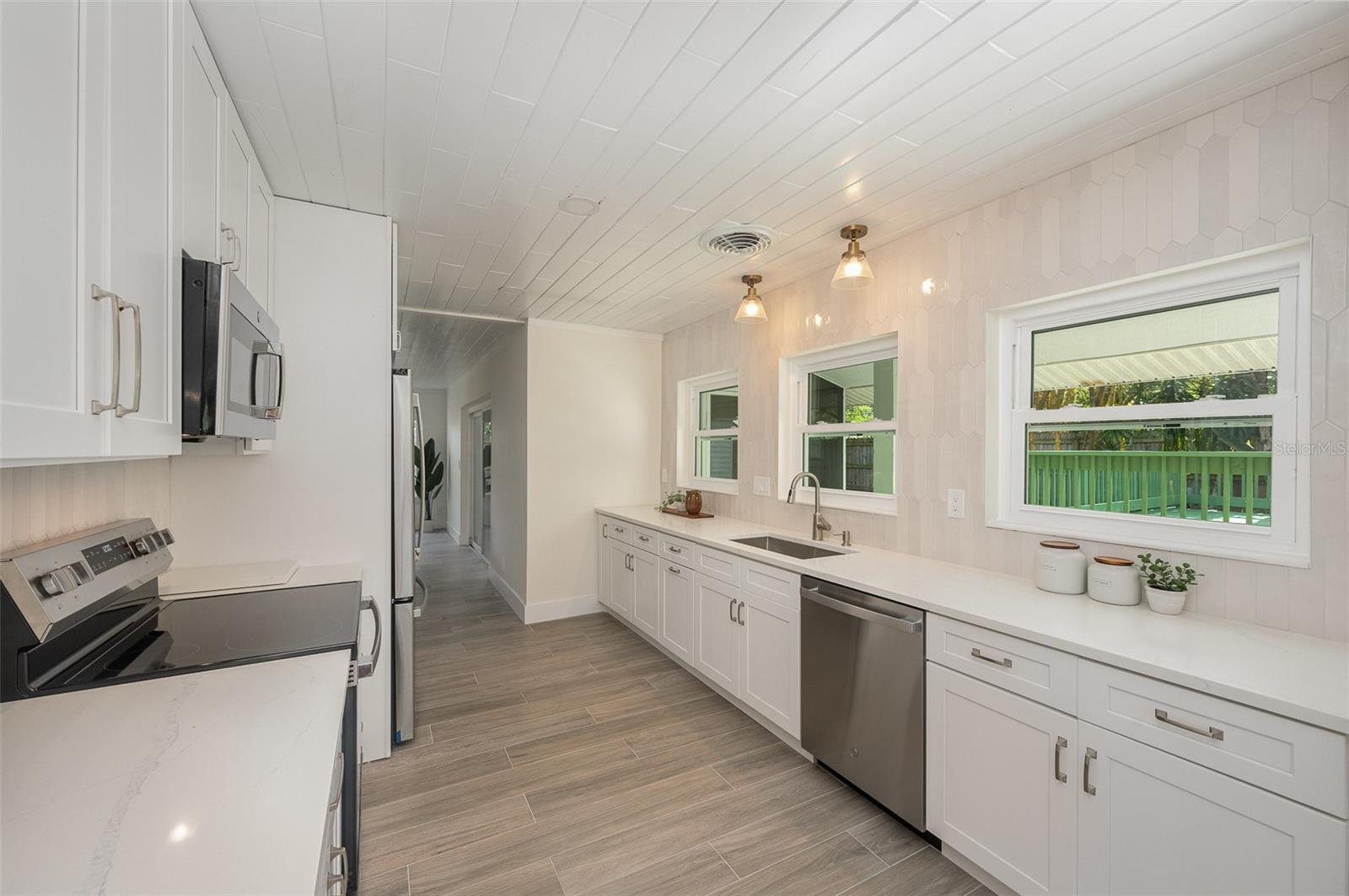 60 VENETIAN WAY, INDIAN HARBOUR BEACH, FL, 32937
