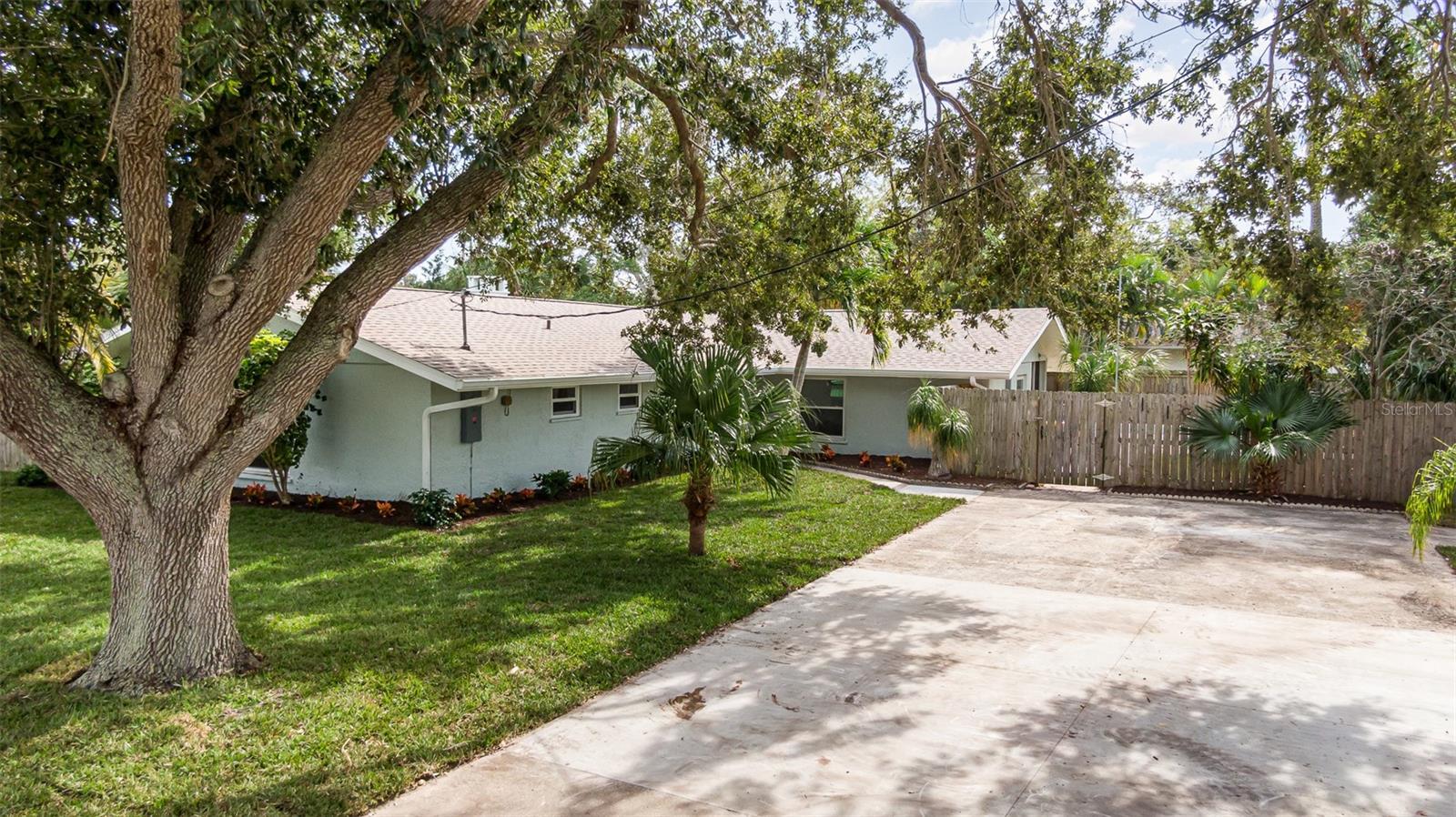 60 VENETIAN WAY, INDIAN HARBOUR BEACH, FL, 32937