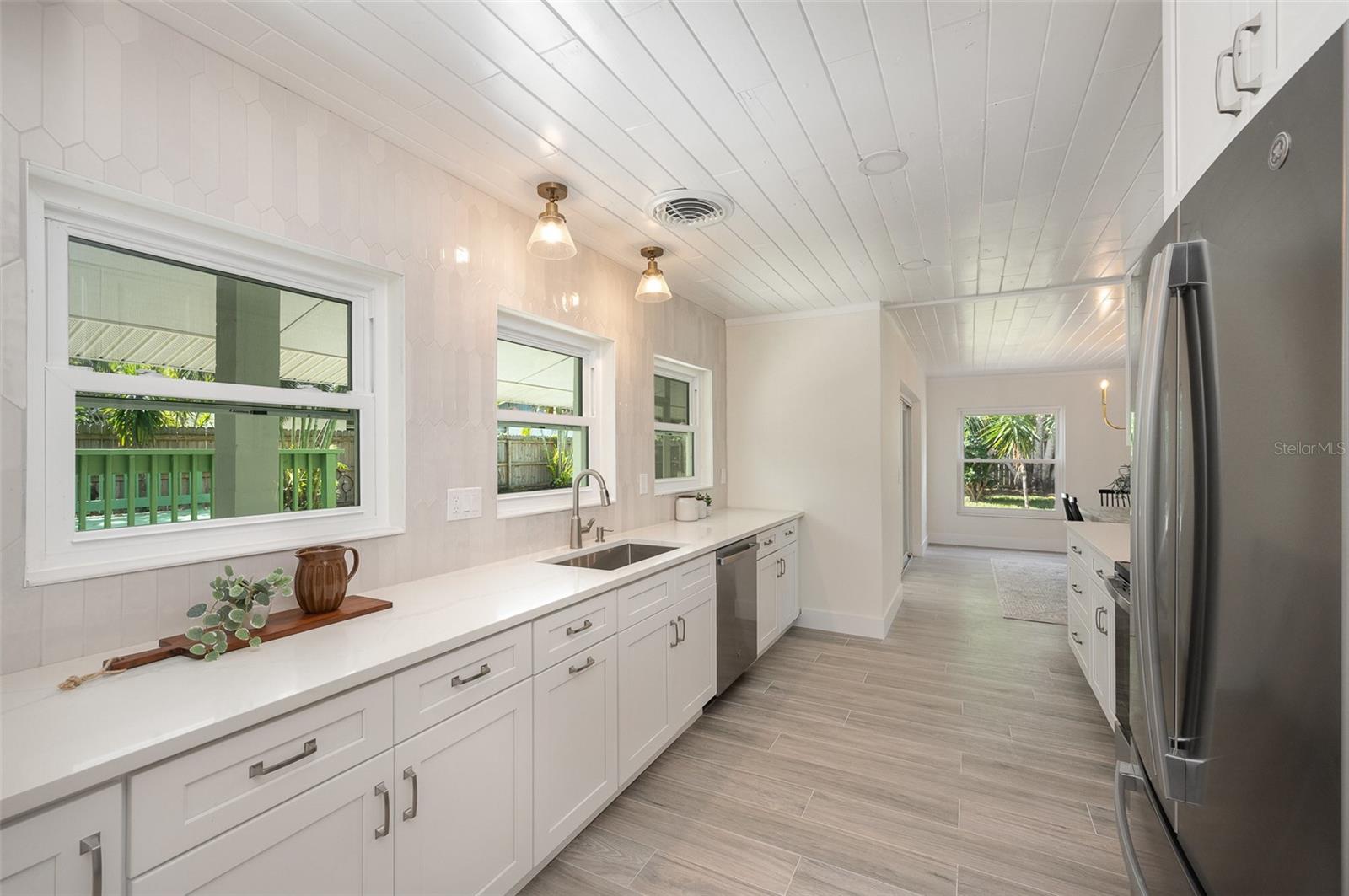 60 VENETIAN WAY, INDIAN HARBOUR BEACH, FL, 32937