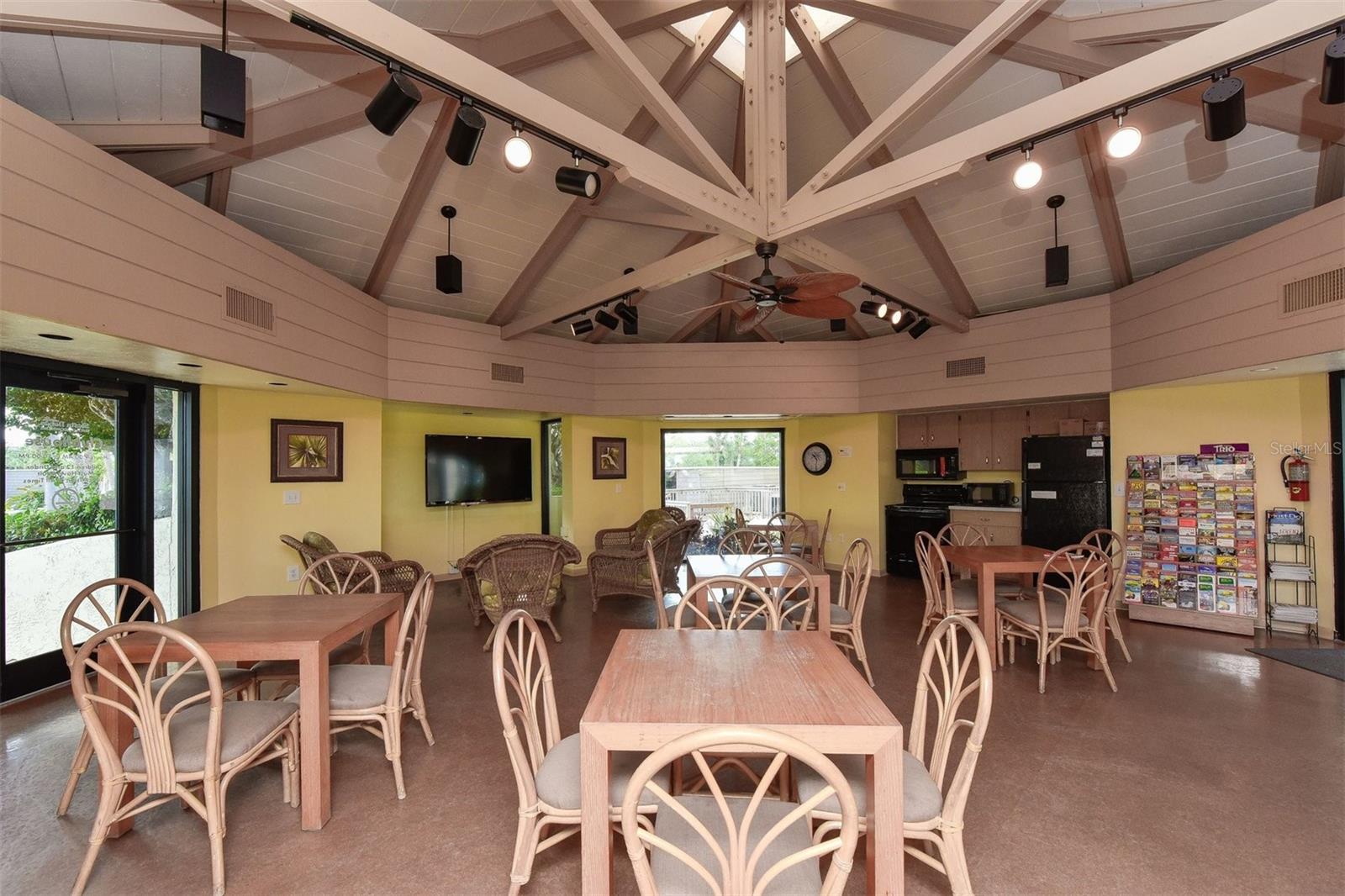 6202 MIDNIGHT PASS RD #201, SARASOTA, FL, 34242