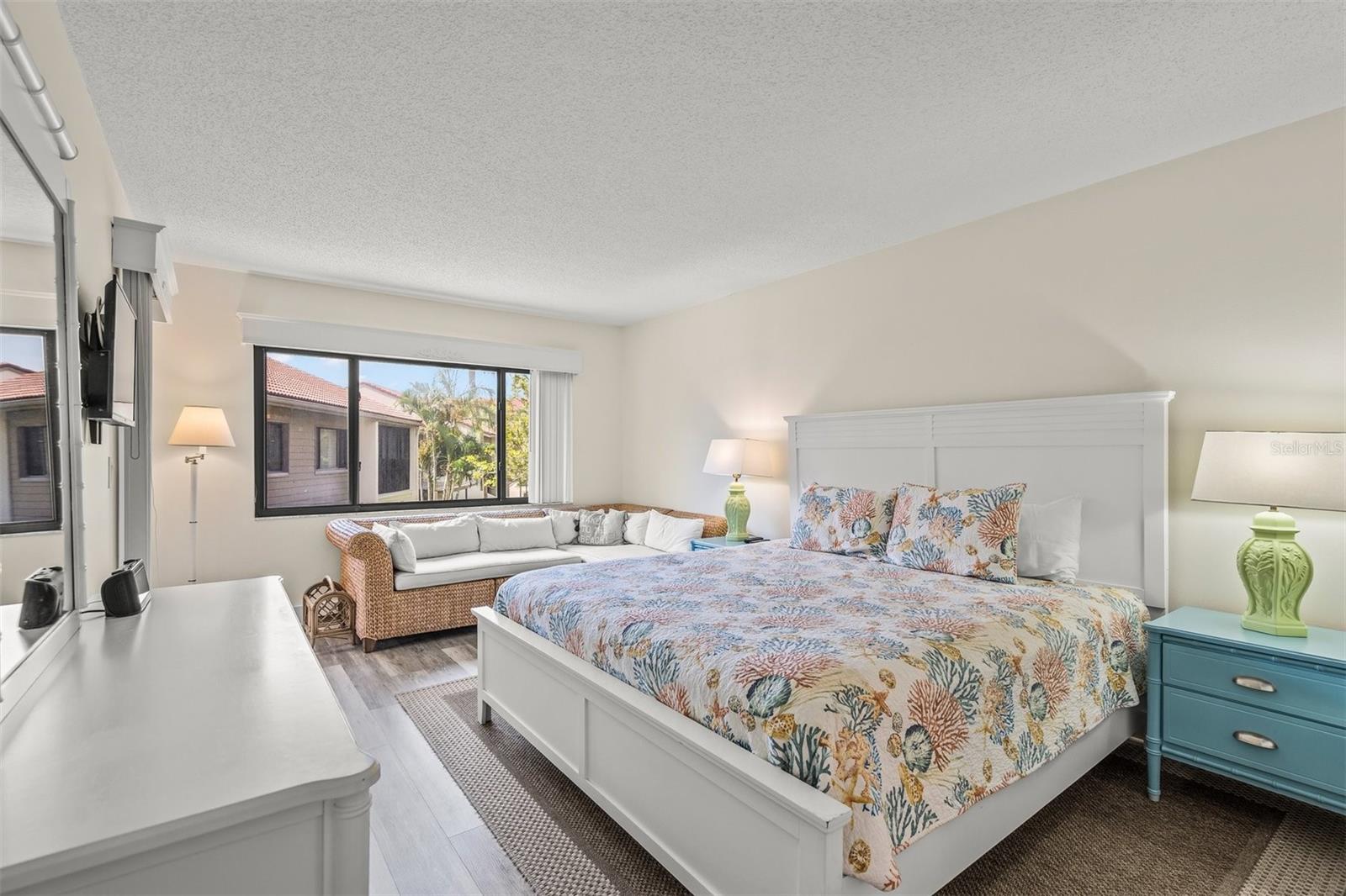 6202 MIDNIGHT PASS RD #201, SARASOTA, FL, 34242