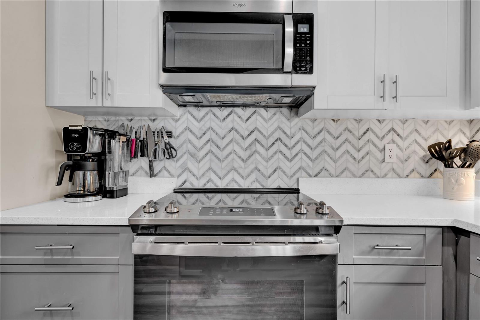 614 105TH LN N, ST PETERSBURG, FL, 33716