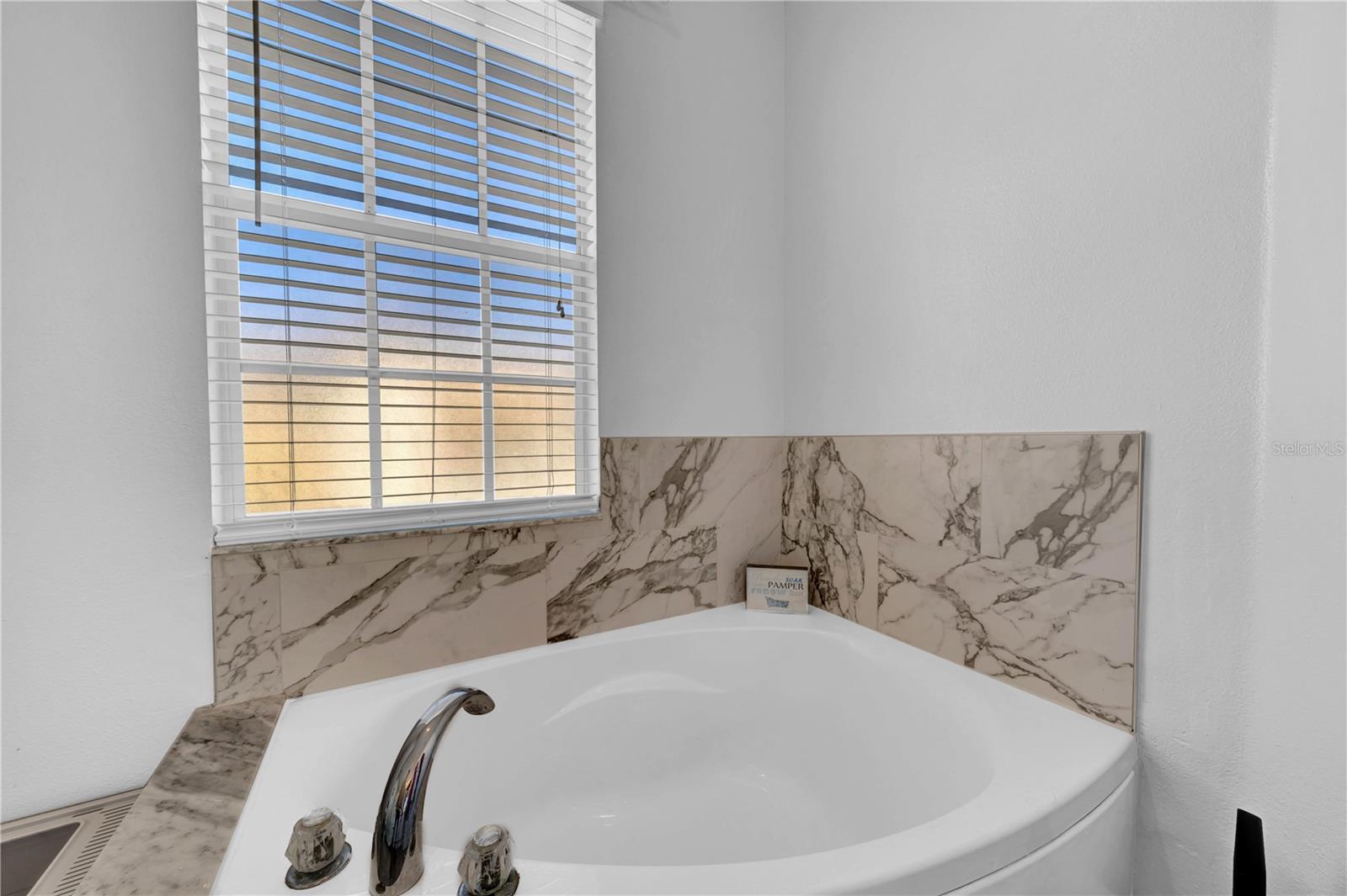 614 105TH LN N, ST PETERSBURG, FL, 33716