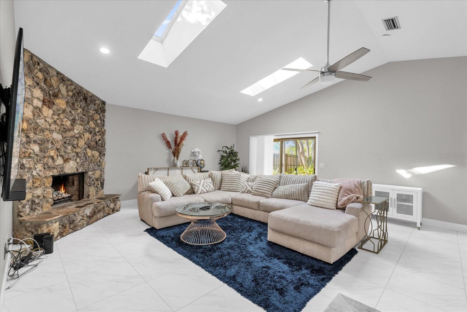 3820 ORANGE LAKE DR, ORLANDO, FL, 32817