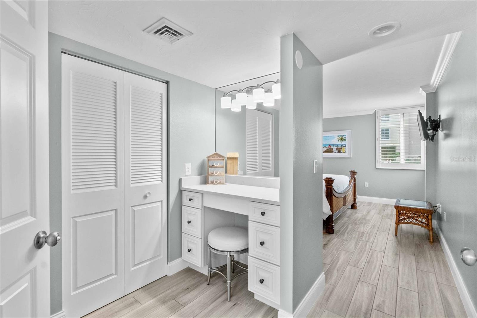 5916 MIDNIGHT PASS RD #103, SARASOTA, FL, 34242
