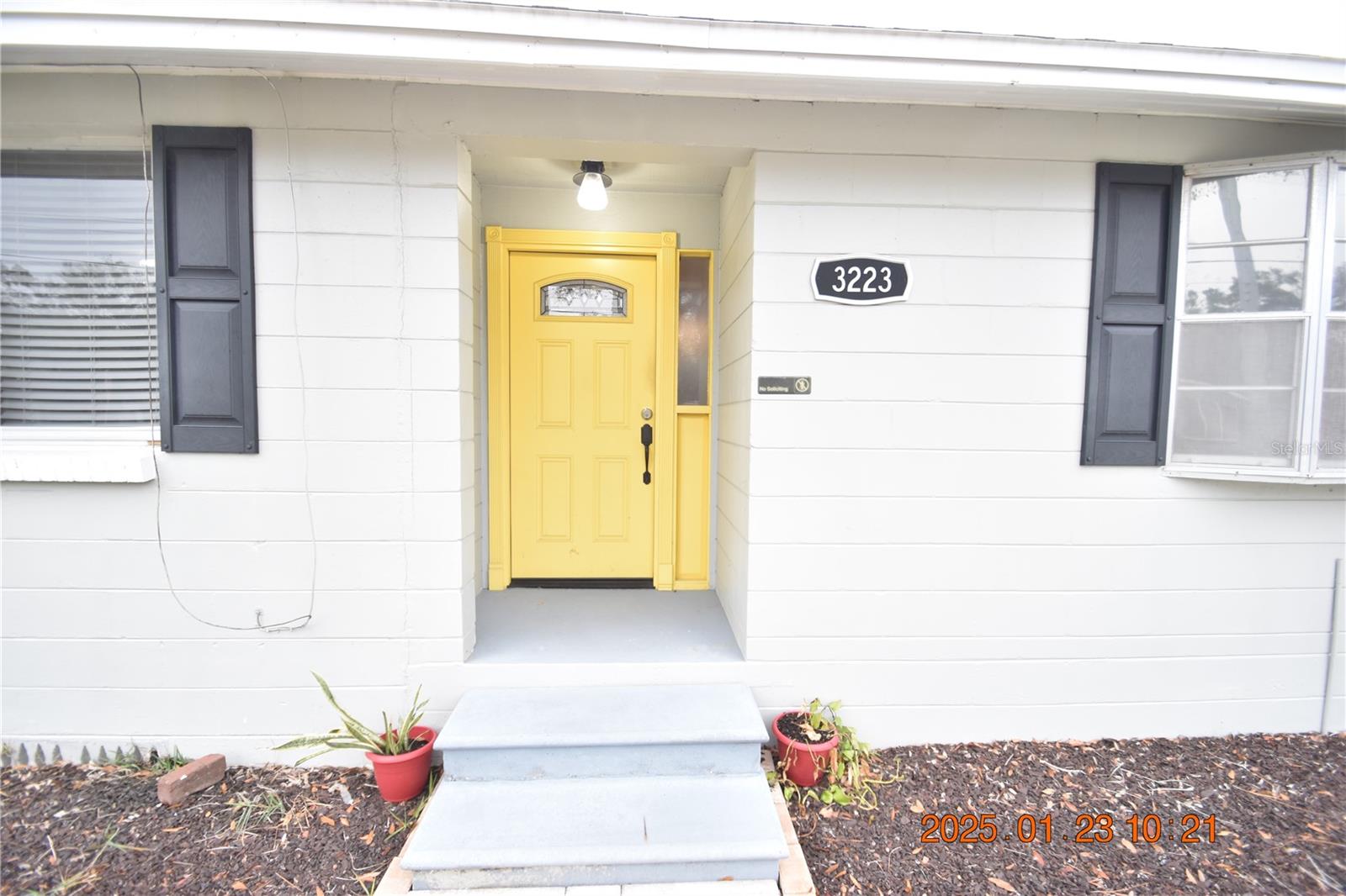 3223 W WYOMING AVE, TAMPA, FL, 33611