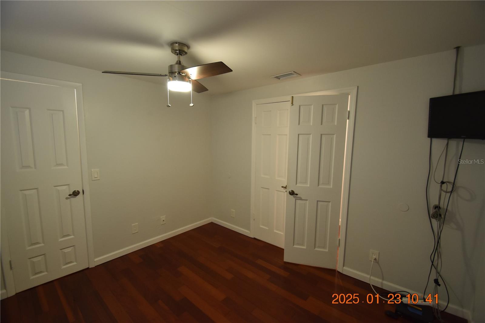 3223 W WYOMING AVE, TAMPA, FL, 33611