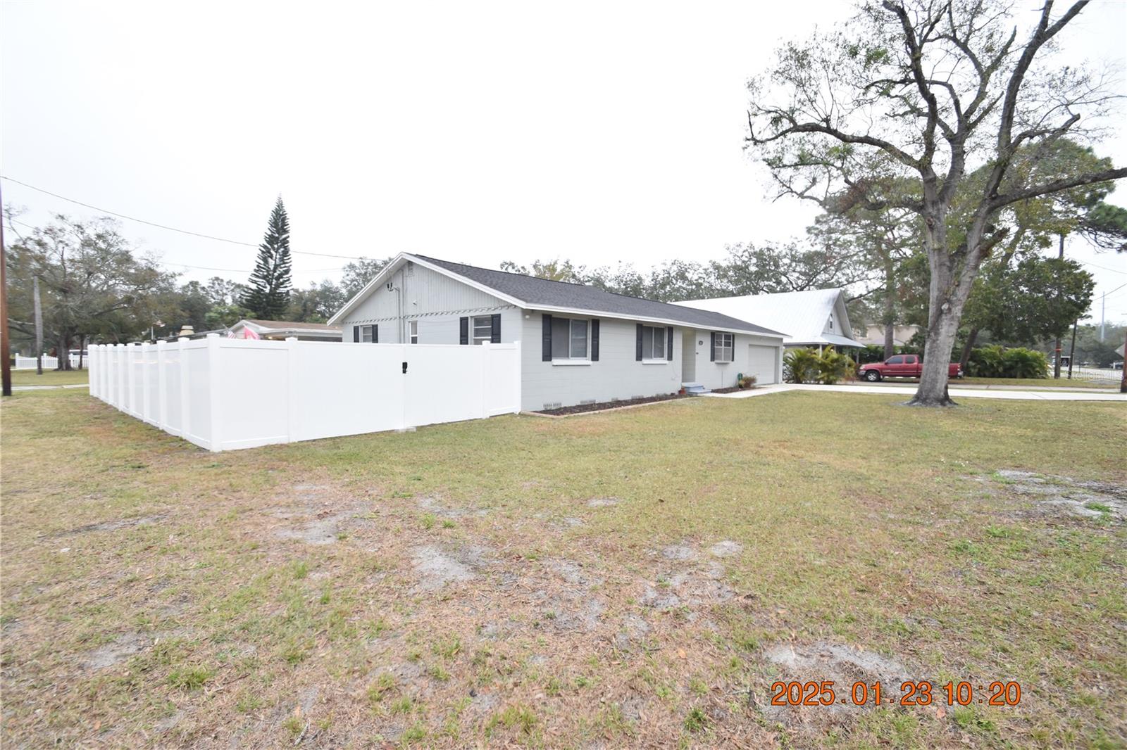 3223 W WYOMING AVE, TAMPA, FL, 33611