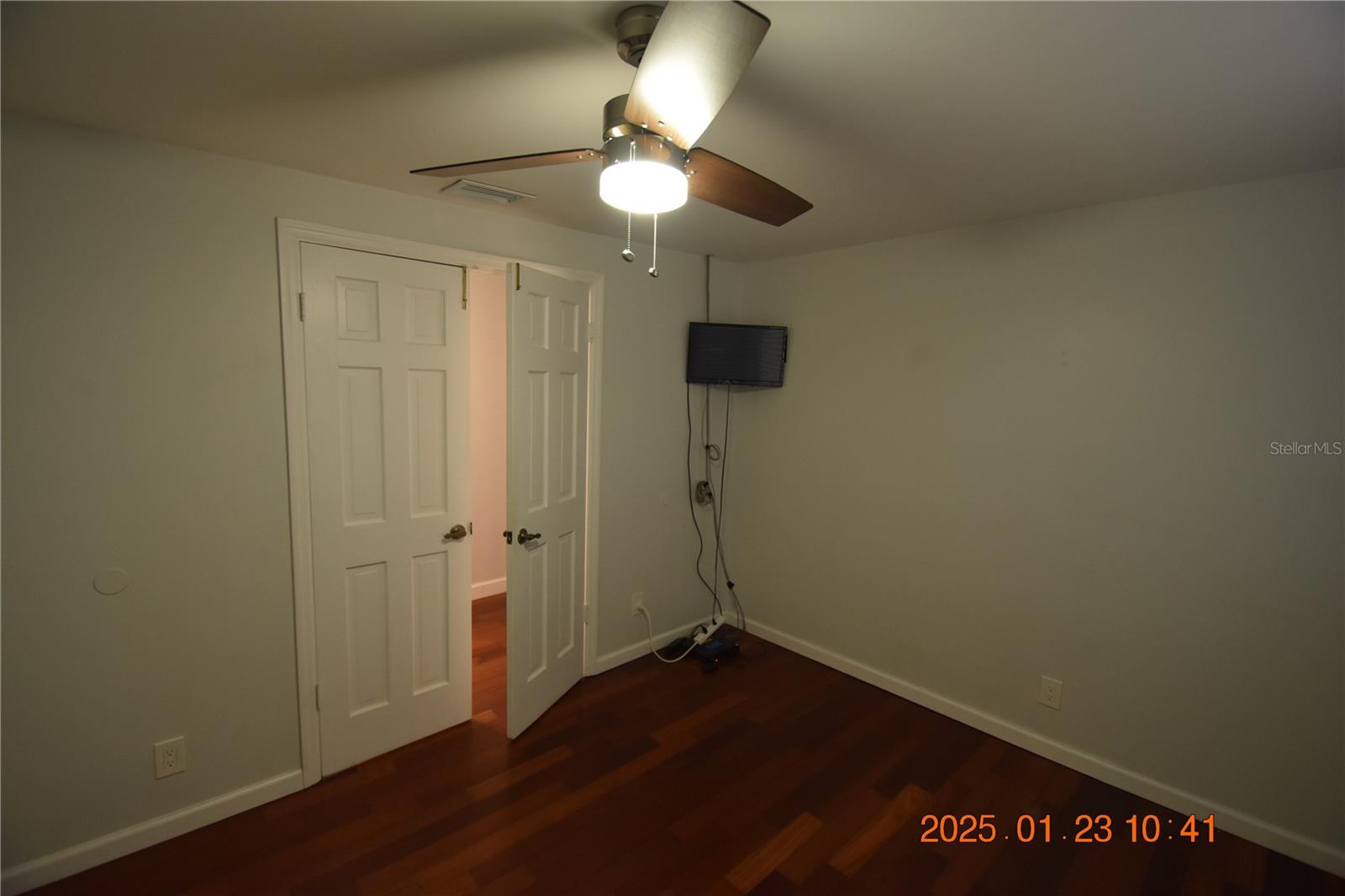 3223 W WYOMING AVE, TAMPA, FL, 33611