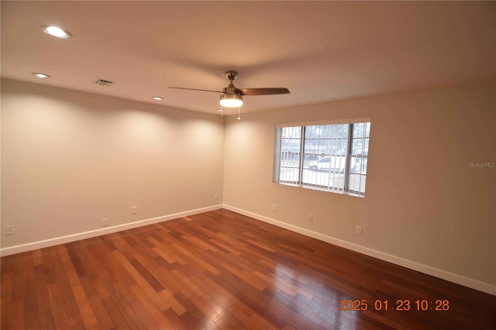 3223 W WYOMING AVE, TAMPA, FL, 33611