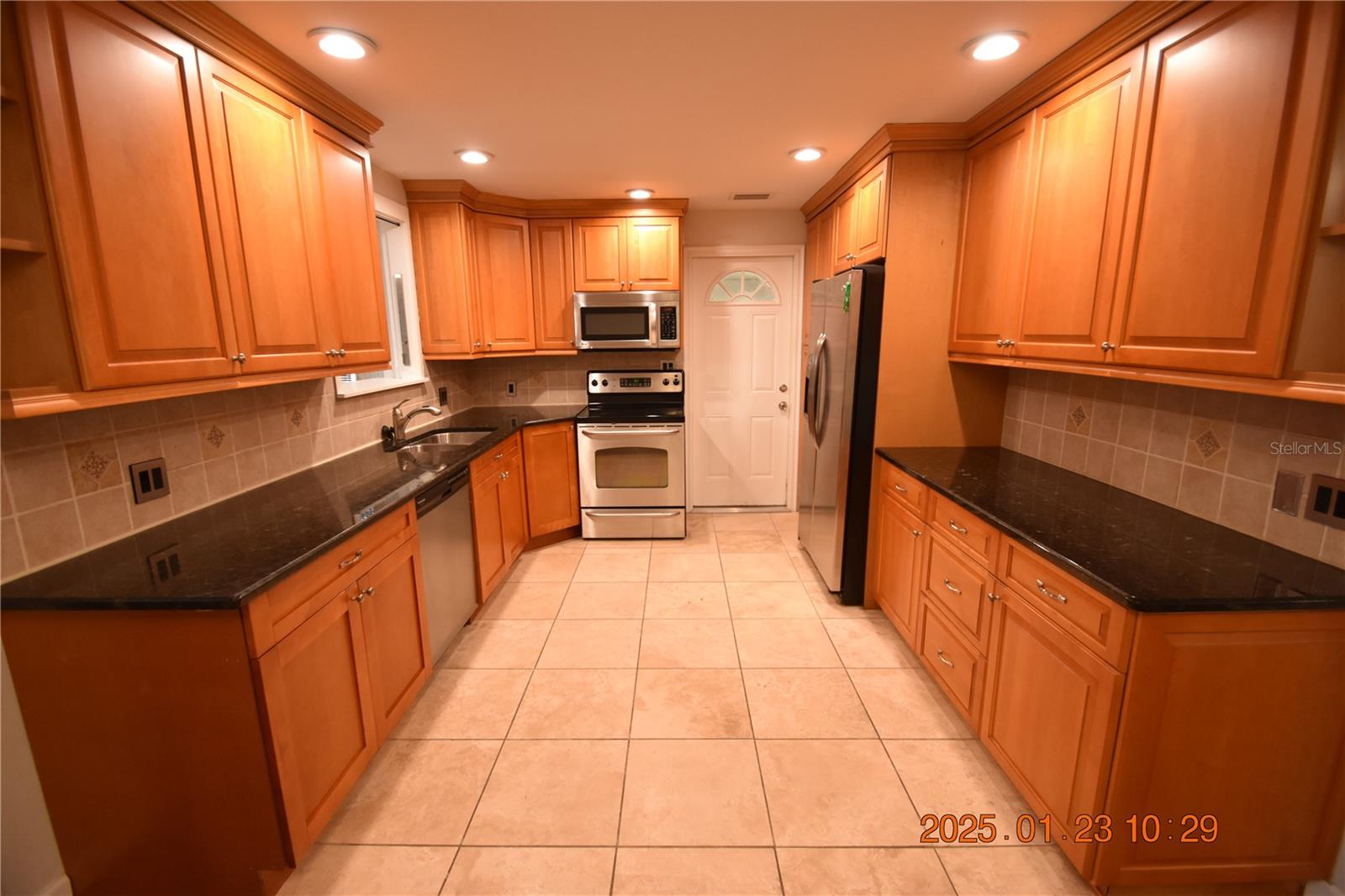3223 W WYOMING AVE, TAMPA, FL, 33611