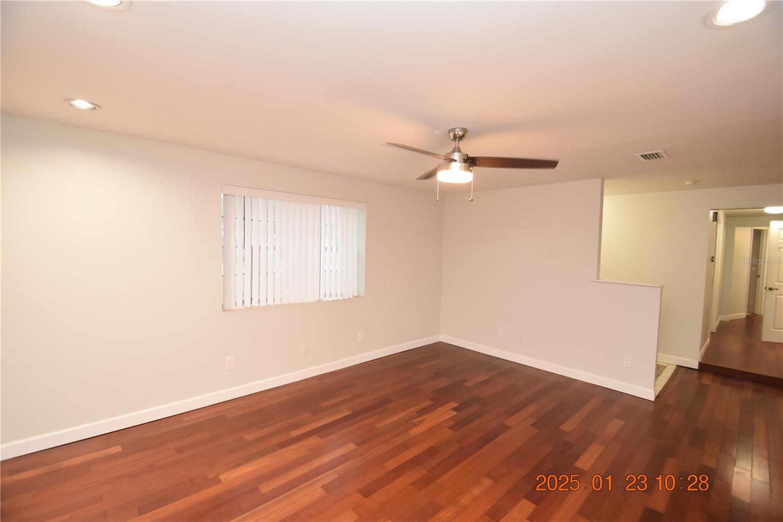 3223 W WYOMING AVE, TAMPA, FL, 33611