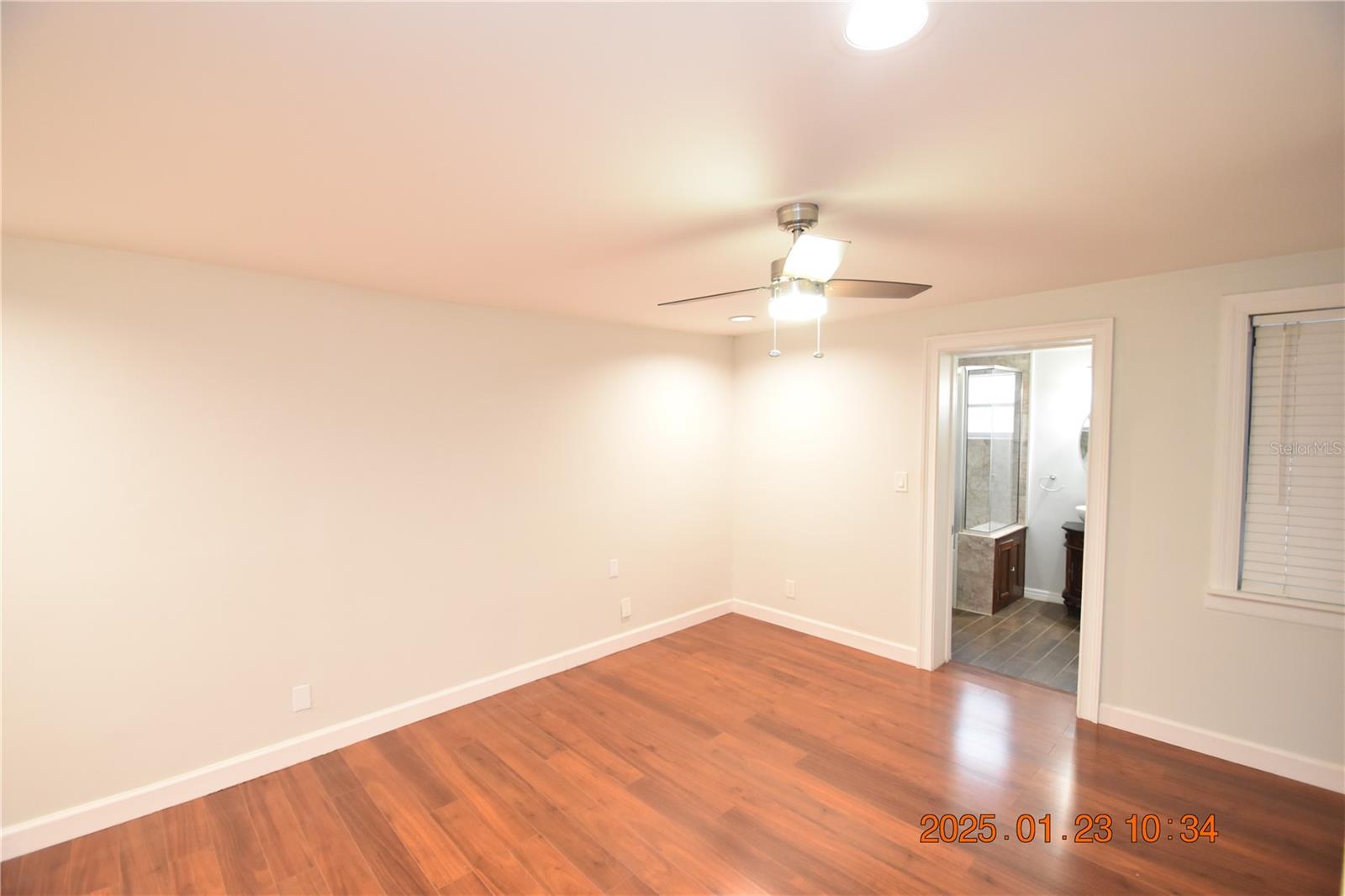 3223 W WYOMING AVE, TAMPA, FL, 33611