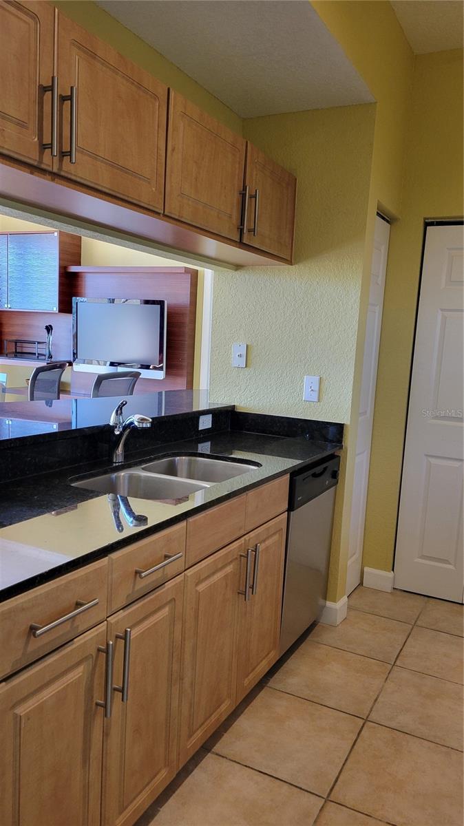 1064 N TAMIAMI TRL #1403, SARASOTA, FL, 34236