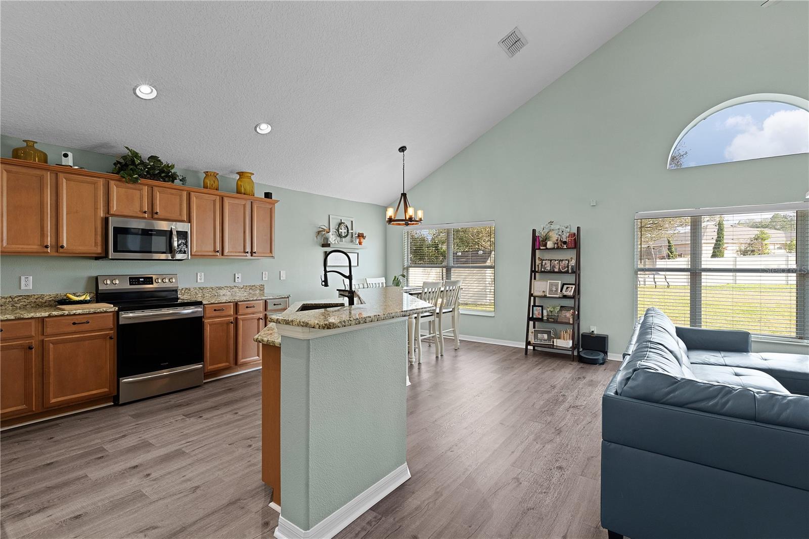 26008 SINGING LARK CT, LEESBURG, FL, 34748