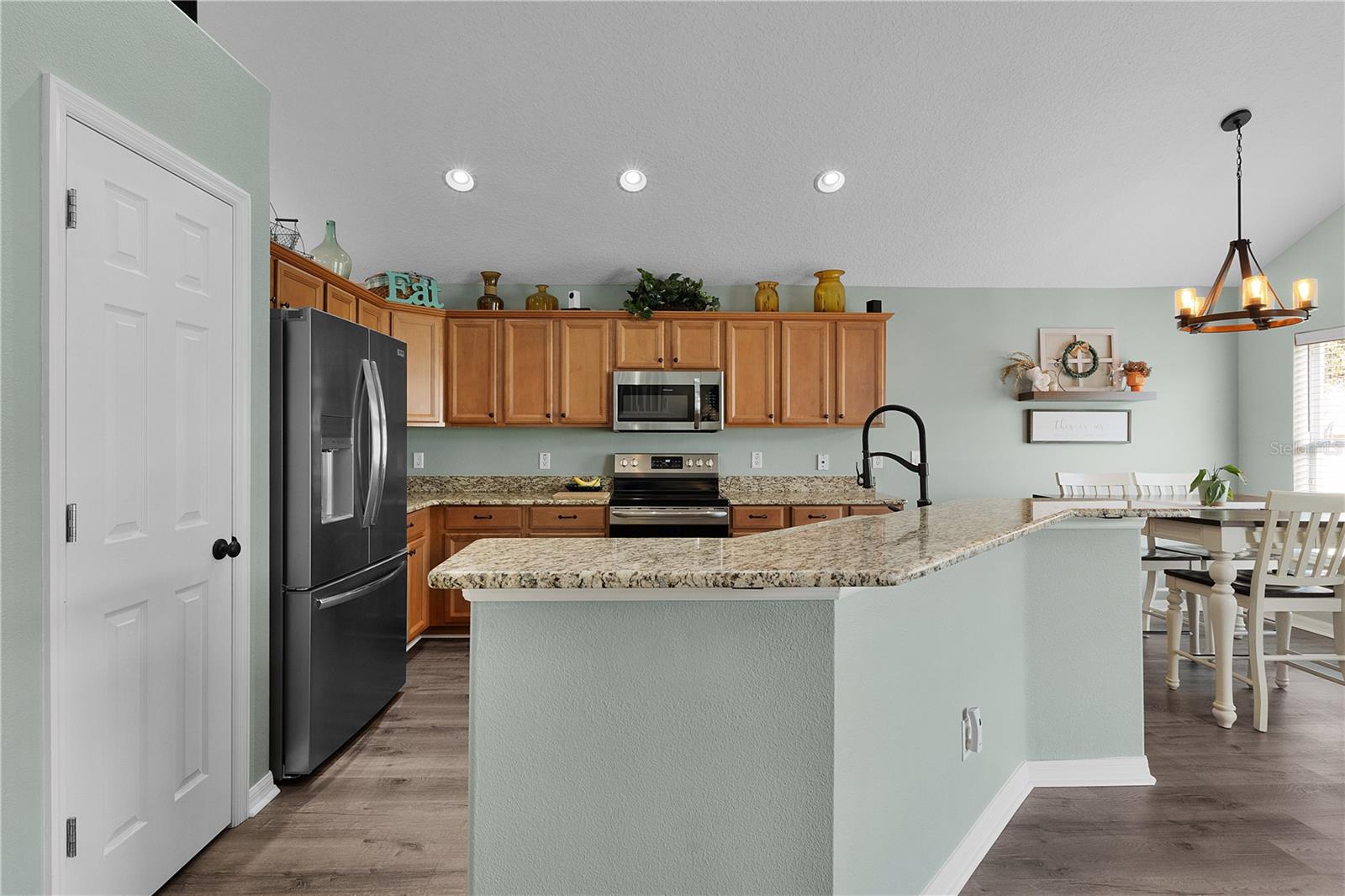 26008 SINGING LARK CT, LEESBURG, FL, 34748