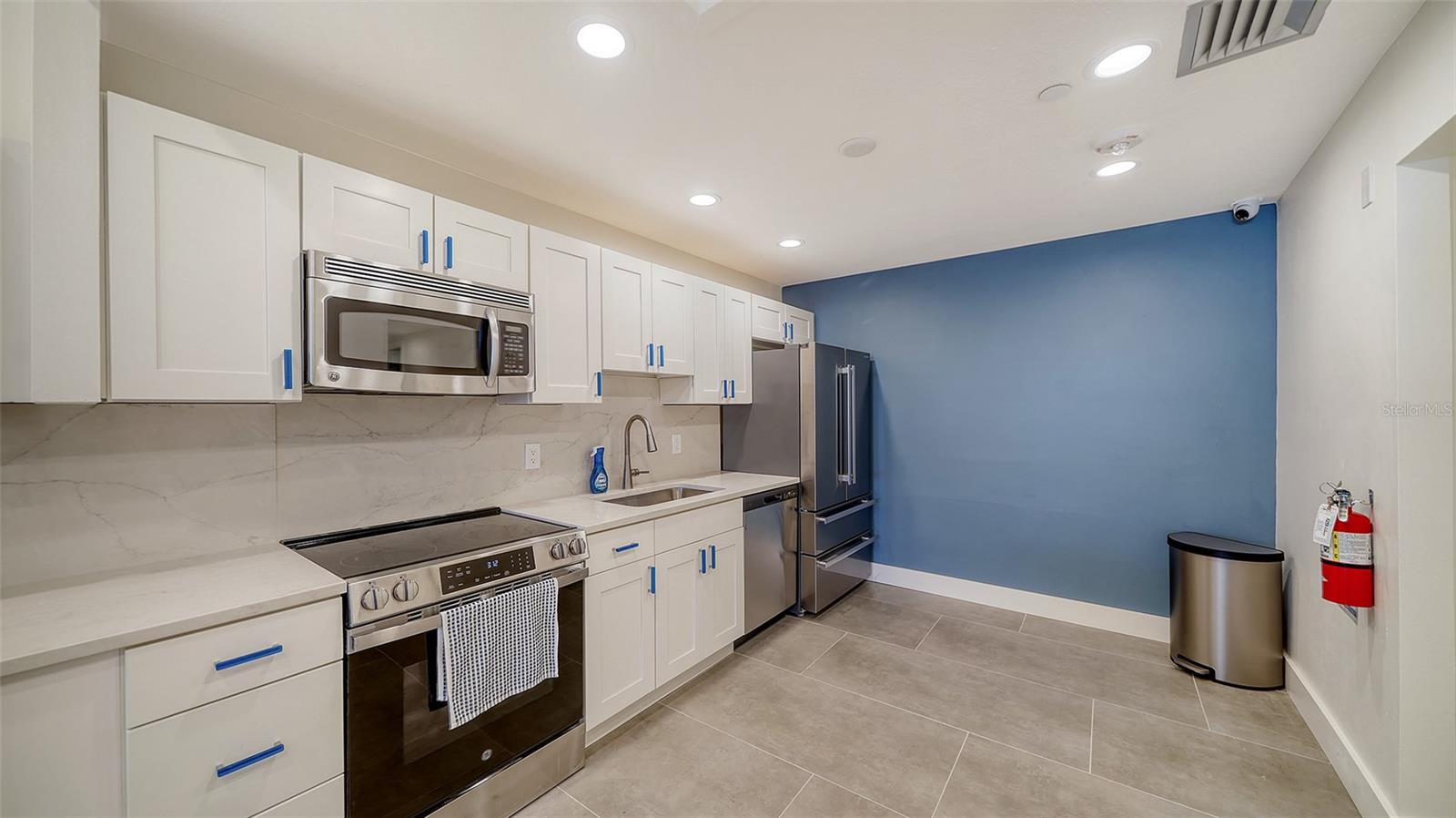 4822 OCEAN BLVD #2F, SARASOTA, FL, 34242