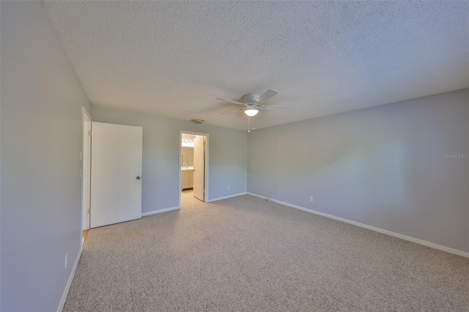 2421 LANCASTER DR, SUN CITY CENTER, FL, 33573