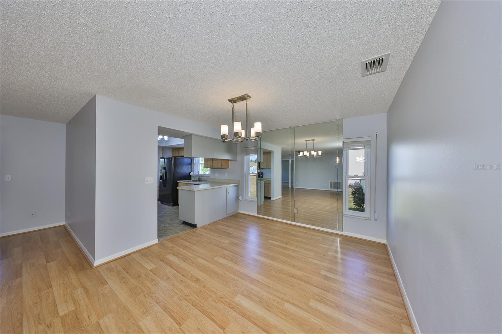 2421 LANCASTER DR, SUN CITY CENTER, FL, 33573