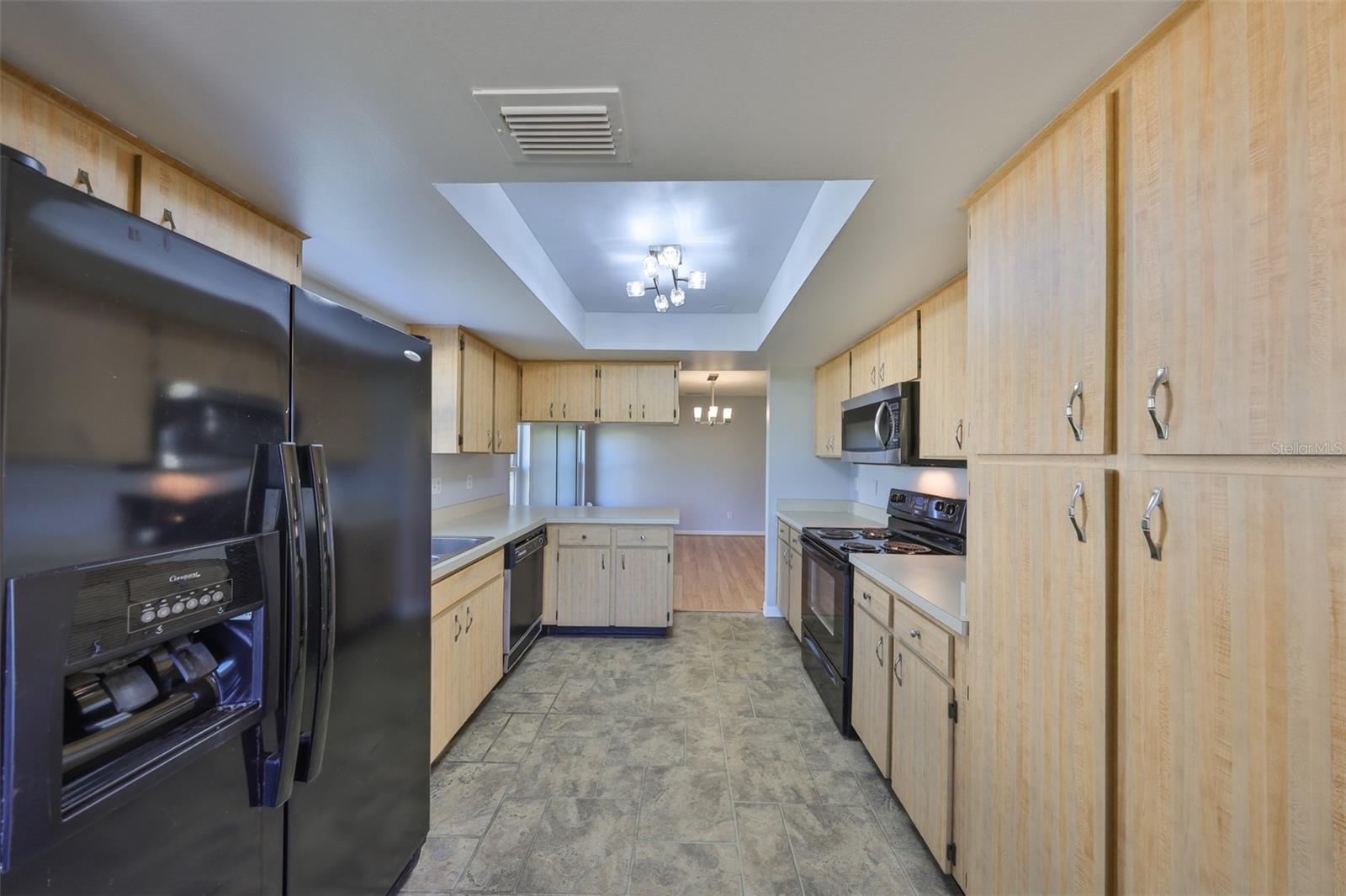 2421 LANCASTER DR, SUN CITY CENTER, FL, 33573
