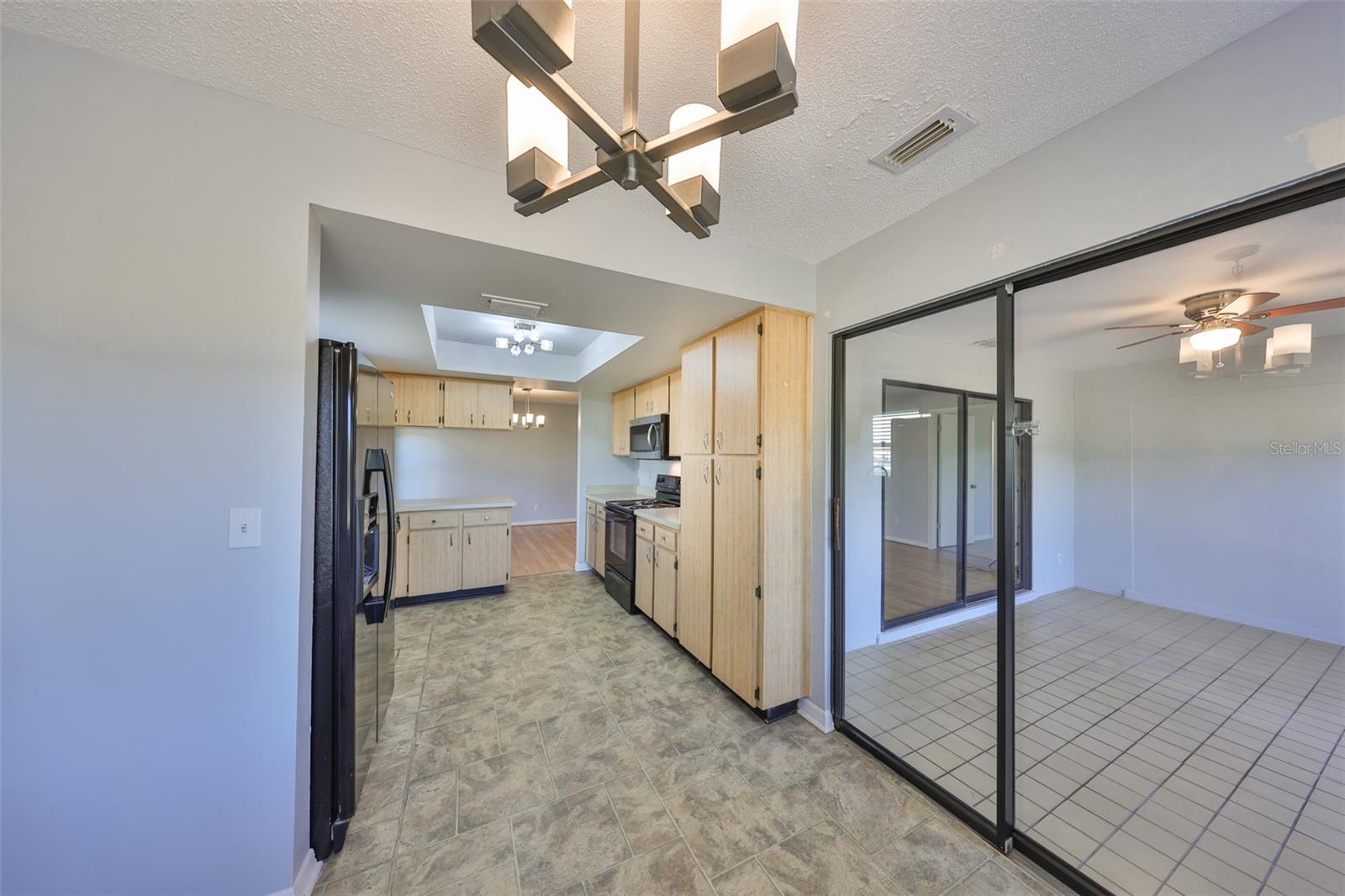 2421 LANCASTER DR, SUN CITY CENTER, FL, 33573