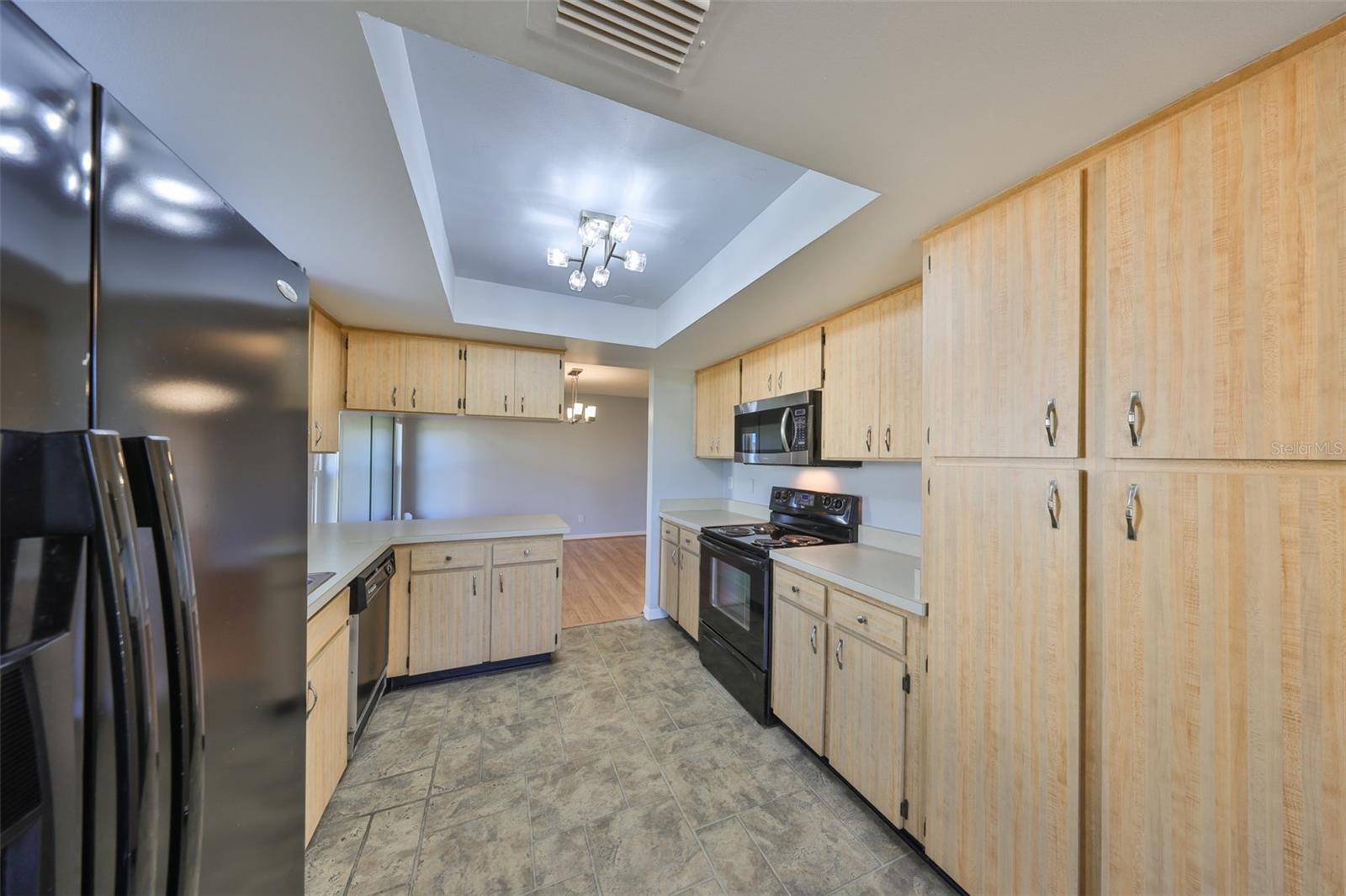 2421 LANCASTER DR, SUN CITY CENTER, FL, 33573