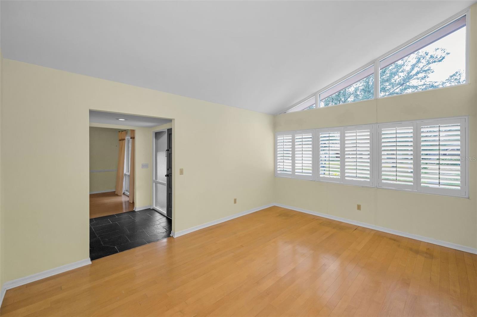 3201 BELMORE RD, TAMPA, FL, 33618