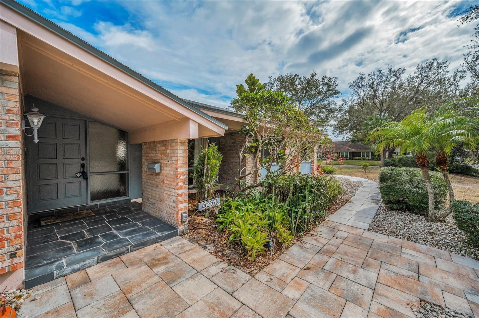 3201 BELMORE RD, TAMPA, FL, 33618